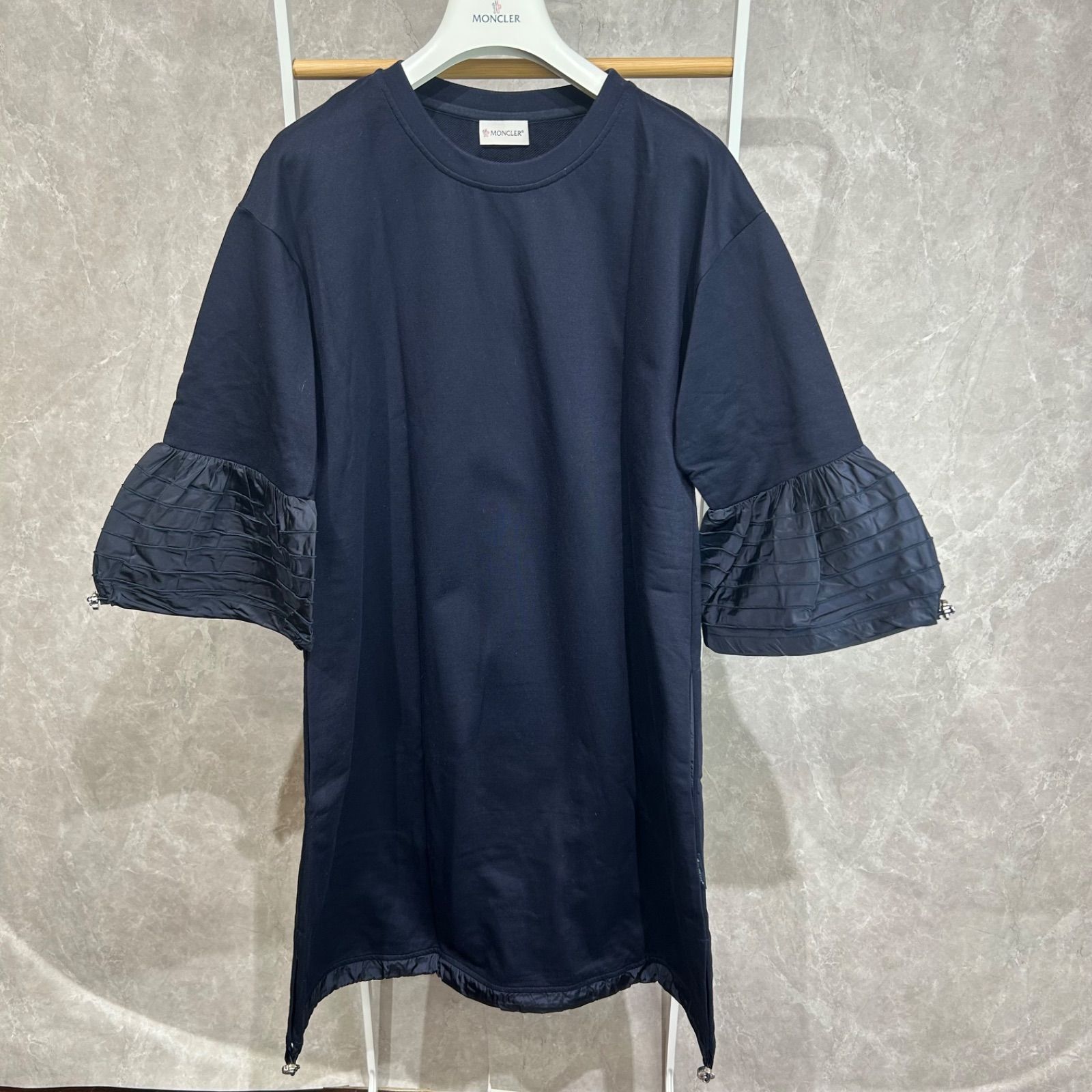 MONCLER モンクレールワンピースネイビーM - メルカリ