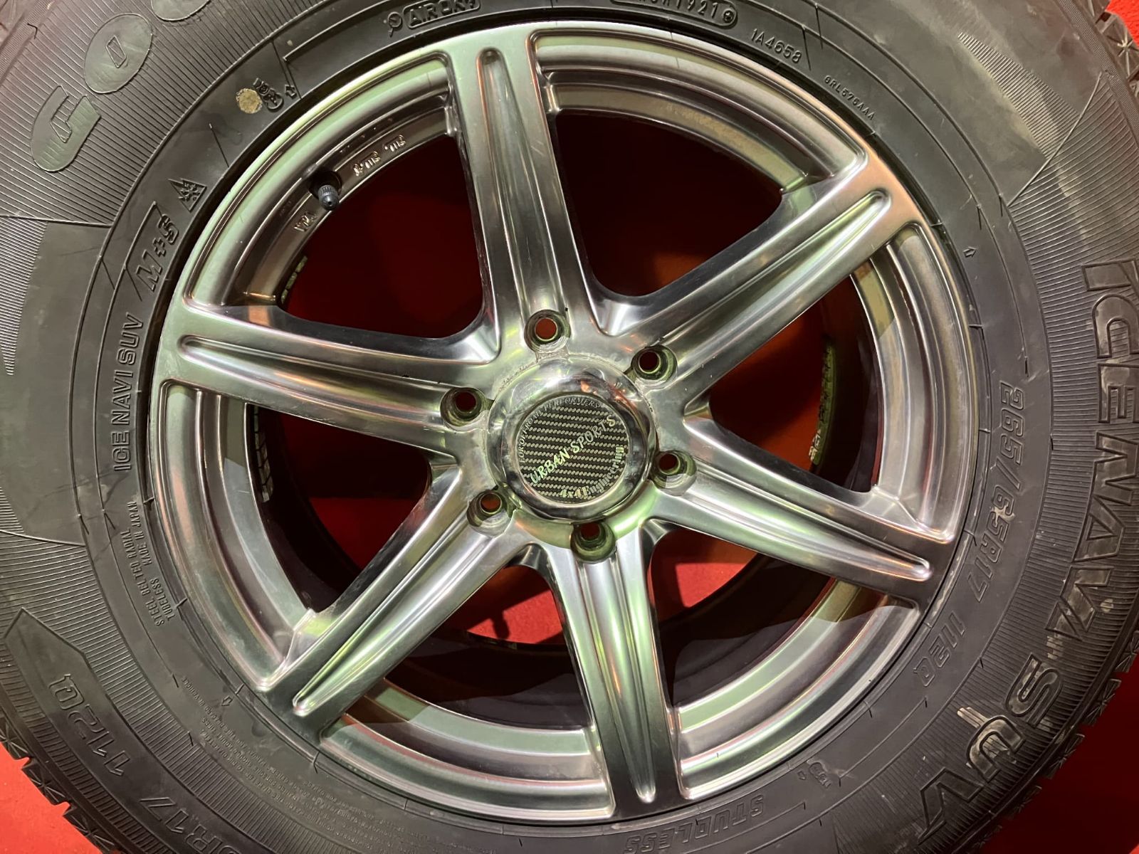 中古スタッドレスタイヤホイールセット【265/65R17 GOODYEAR ICE NAVI