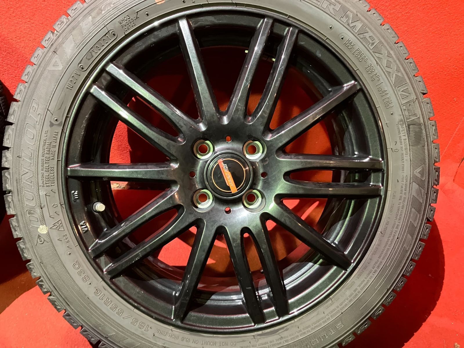 中古スタッドレスタイヤホイールセット【185/55R16 DUNLOP WM03】[16x6 