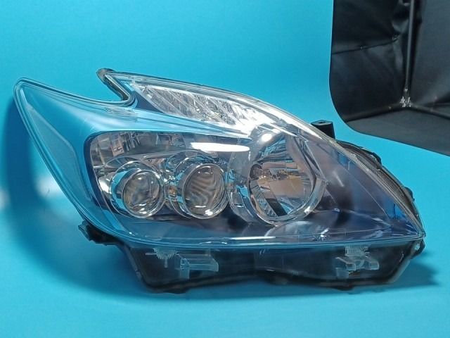 プリウス 純正 右ヘッドライト ZVW30 81110-47340 LED KOITO コイト 47