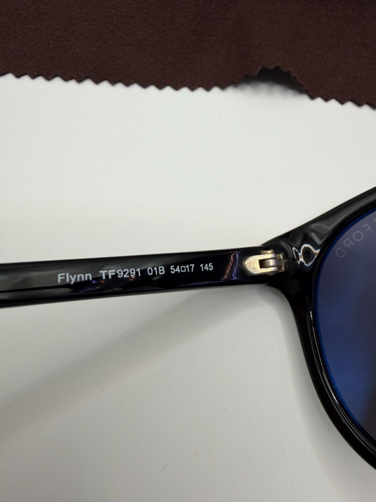 トムフォード サングラス Tom Ford TF9291 TOM FORD Flynn TF9291 01B サングラス トムフォード ケース付 - メルカリ