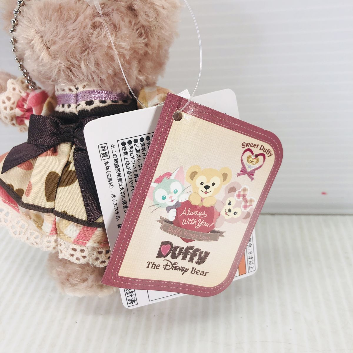 【タグ付・完売】ダッフィー シェリーメイ ぬいば ◇タグ付 スウィートダッフィー 2017 シェリーメイ ぬいぐるみバッジ