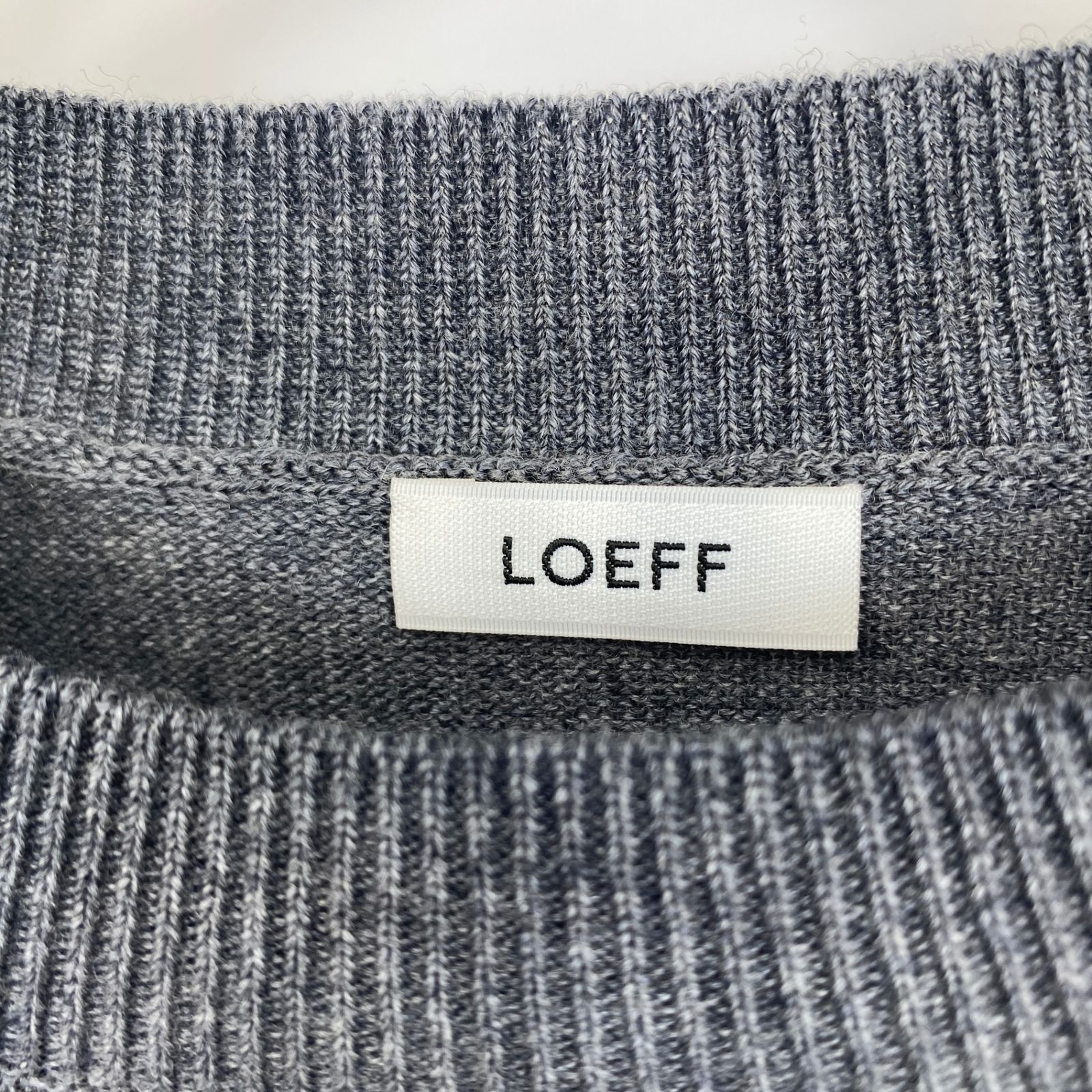 LOEFF ダメージクルーネックニット メンズ L グレー系【中古】 - メルカリ
