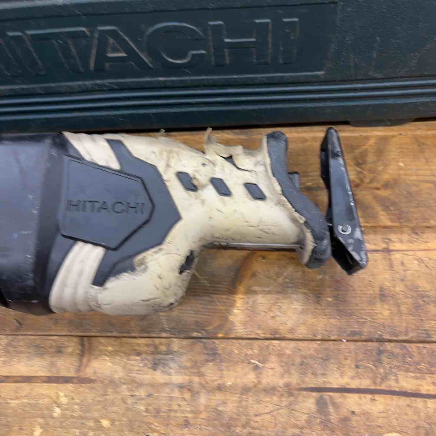 中古品】ハイコーキ(HIKOKI ※旧:日立工機) セーバソー CR13VBY【所沢店