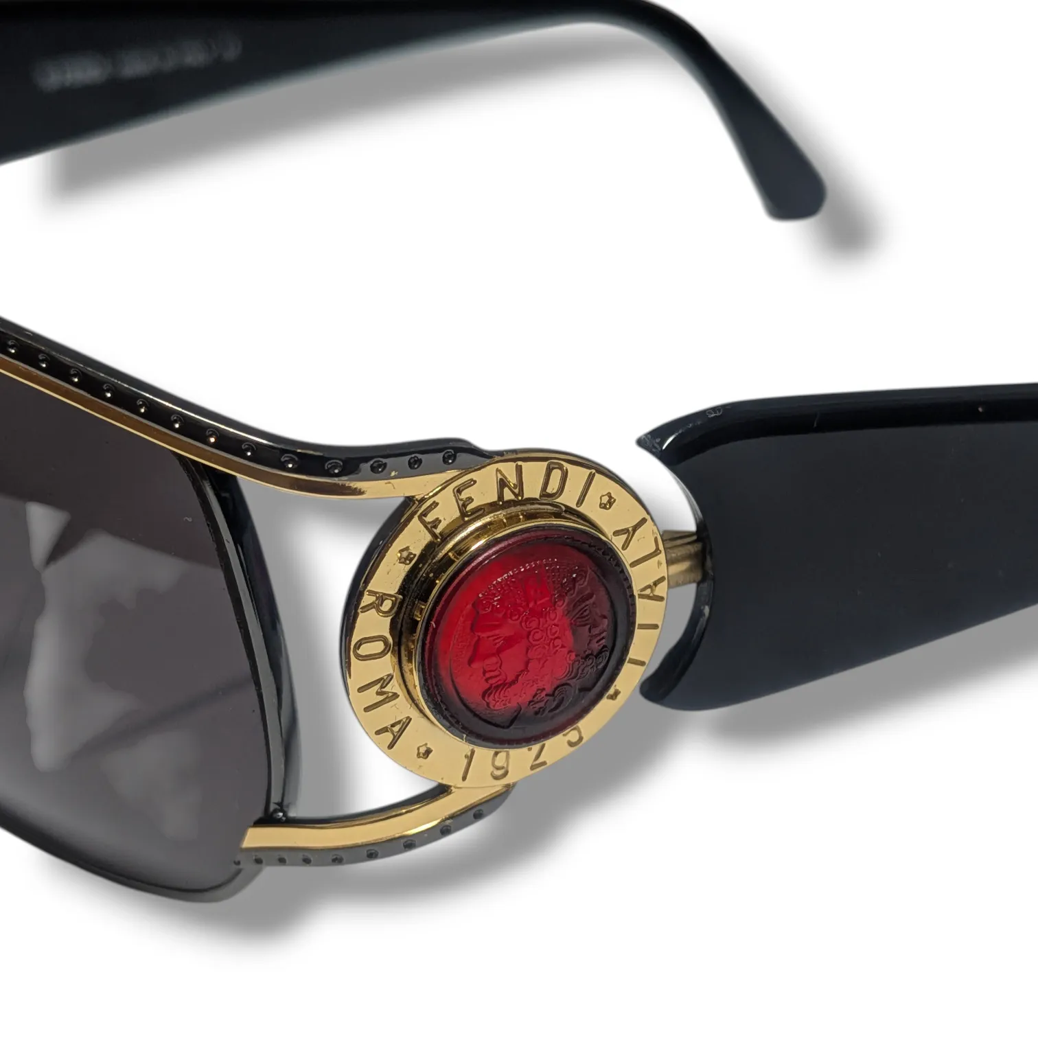 FENDI フェンディ サングラス メダリオン ヴィンテージ SL7024 COL.590