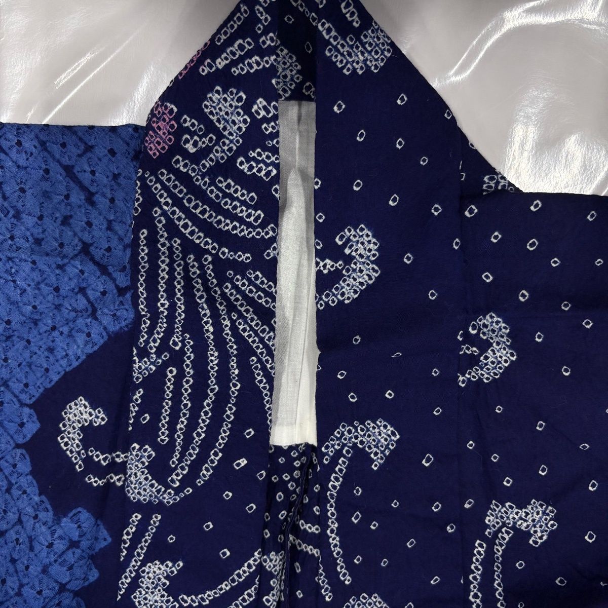 浴衣 身丈157cm 裄丈62.5cm S 絞り浴衣 草花 紺色 綿 名品 【中古