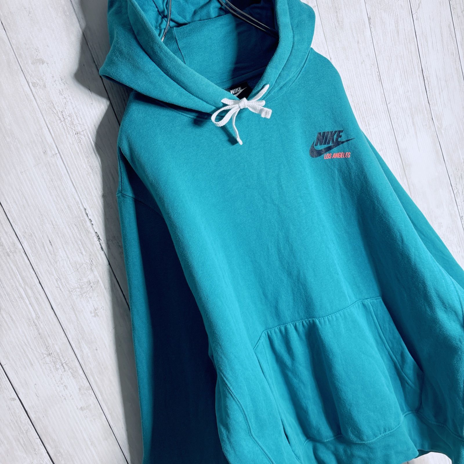 海外モデル/日本未発売】ナイキ NIKE ターコイズブルー バックプリント 