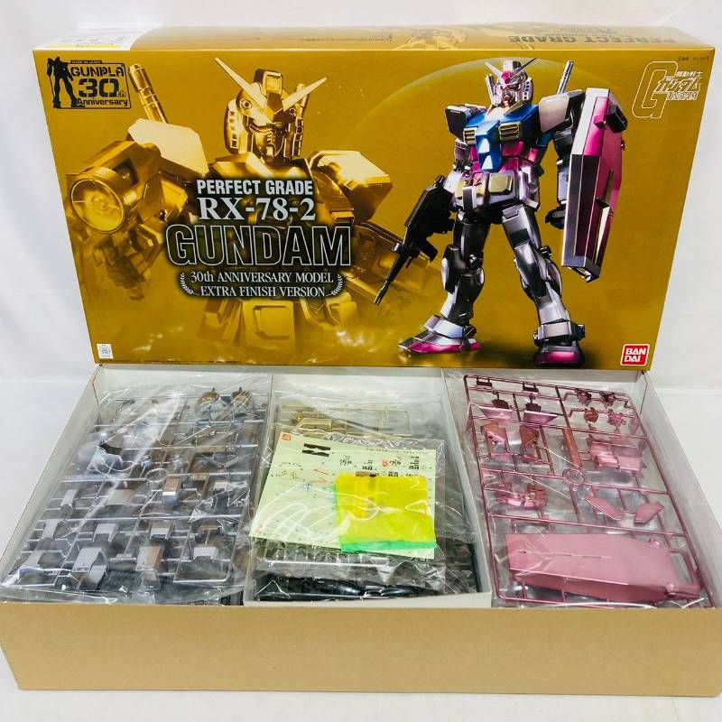 PGガンダム 限定クロムメッキバージョン　パーフェクトグレード　1/60 未組立 未組立 PG 1⁄60 RX-78-2 ガンダム 30周年 限定 モデル エクストラ