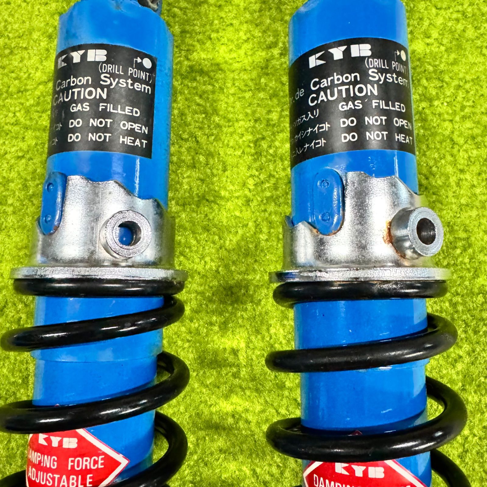 未使用 KYB カヤバ ER33 スカイライン サスペンション ショック 4本 SKGS7-CR33F SKGS7-CR33R 棚5-1 カヤバ スカイライン KYB 1台分 (フロント) R30⁄DR30⁄KDR30