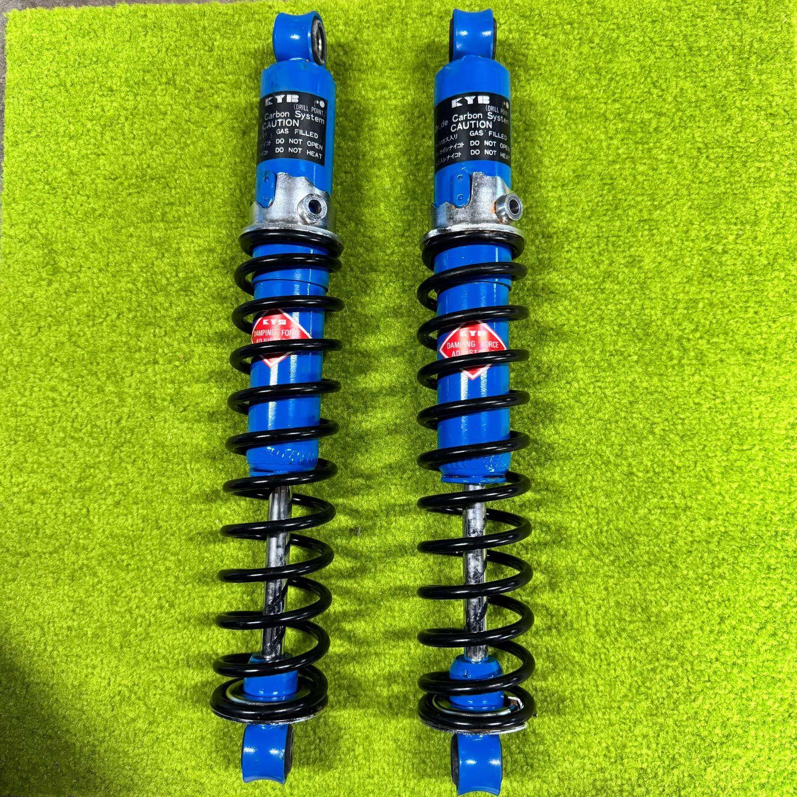 未使用 KYB カヤバ ER33 スカイライン サスペンション ショック 4本 SKGS7-CR33F SKGS7-CR33R 棚5-1 カヤバ スカイライン KYB 1台分 (フロント) R30⁄DR30⁄KDR30