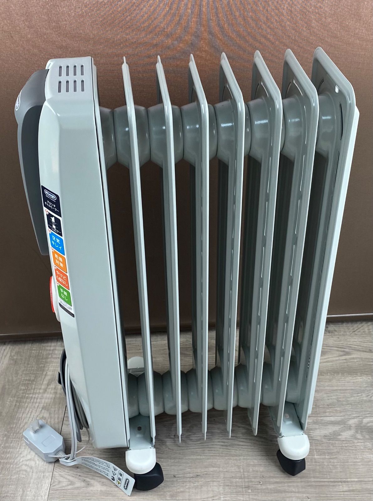 DeLonghi （デロンギ）オイルヒーター H770812EFSN-GY」 キャスター