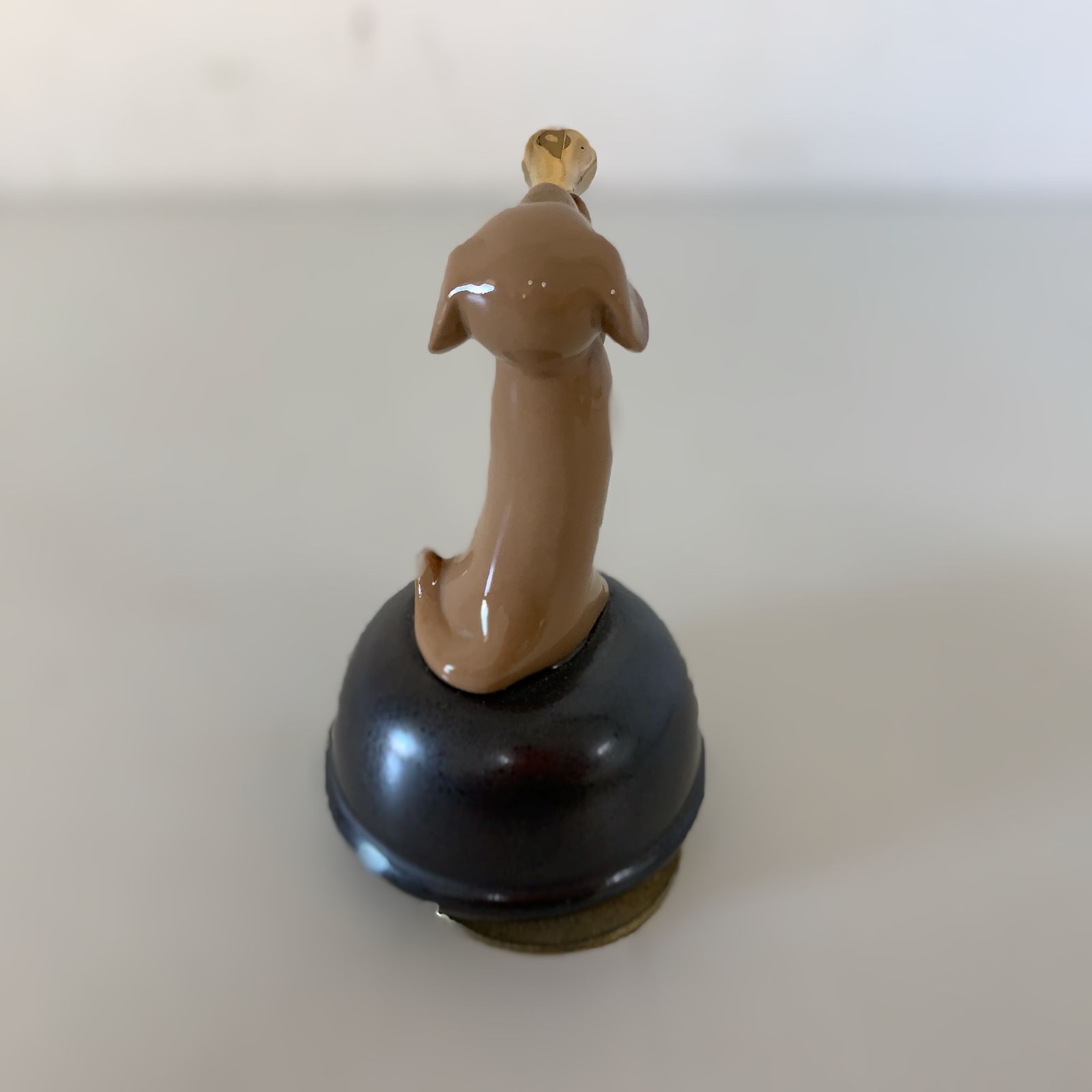 〇オルゴール ダックスフンド 陶器オルゴール 「瞳をとじて」※動作確認