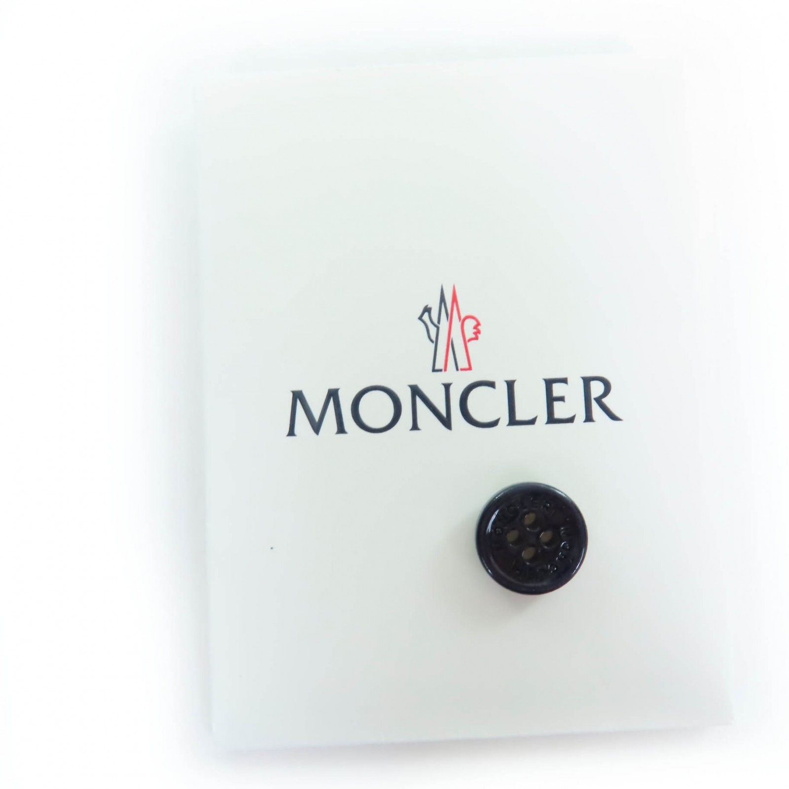 極美品☆MONCLER モンクレール 24SS LAMPUSA コットン100％ ロゴボタン