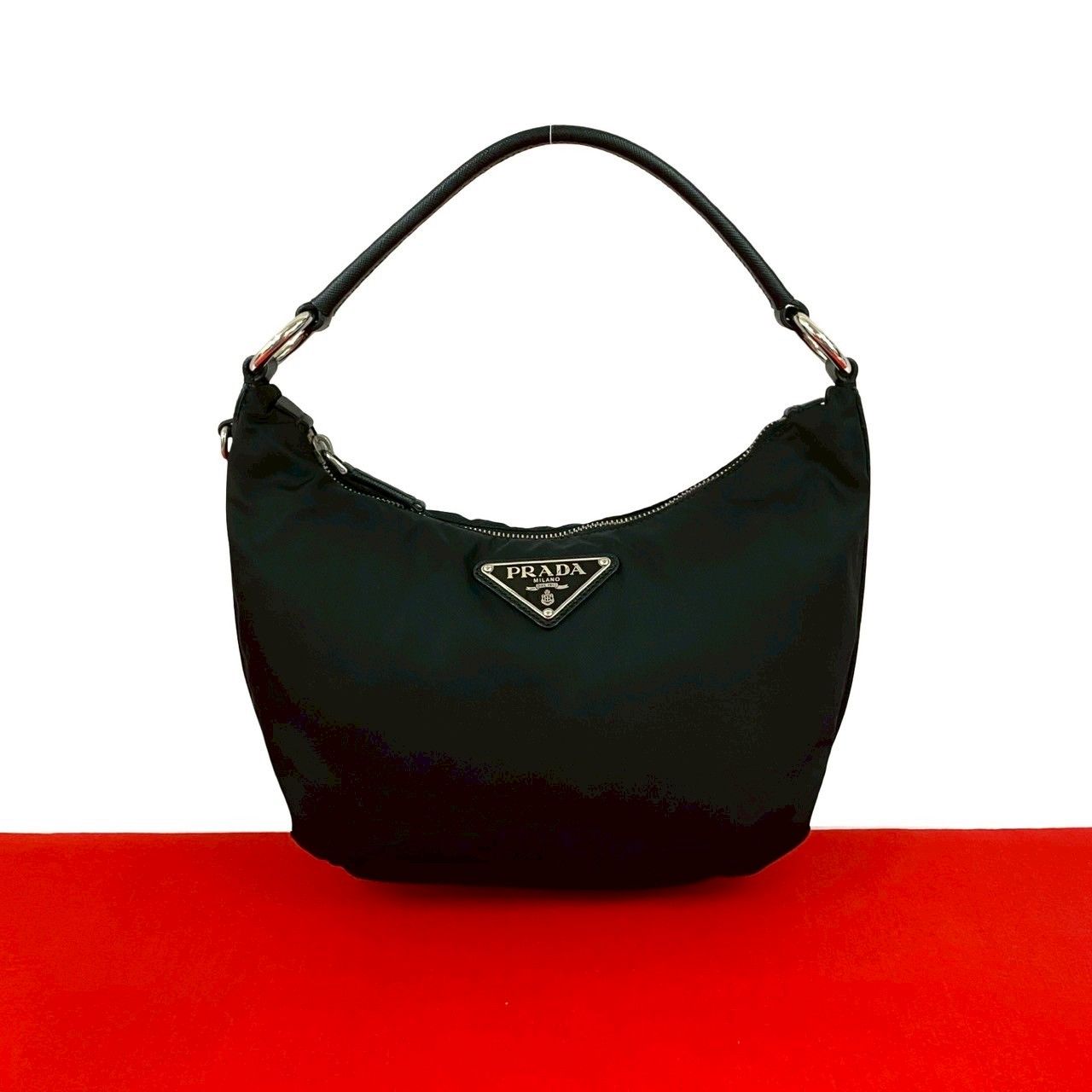 PRADA プラダ トートバッグ ナイロン ロゴプレート レザーハンドル 黒 PRADA プラダ トートバッグ ナイロン ロゴプレート レザーハンドル 黒