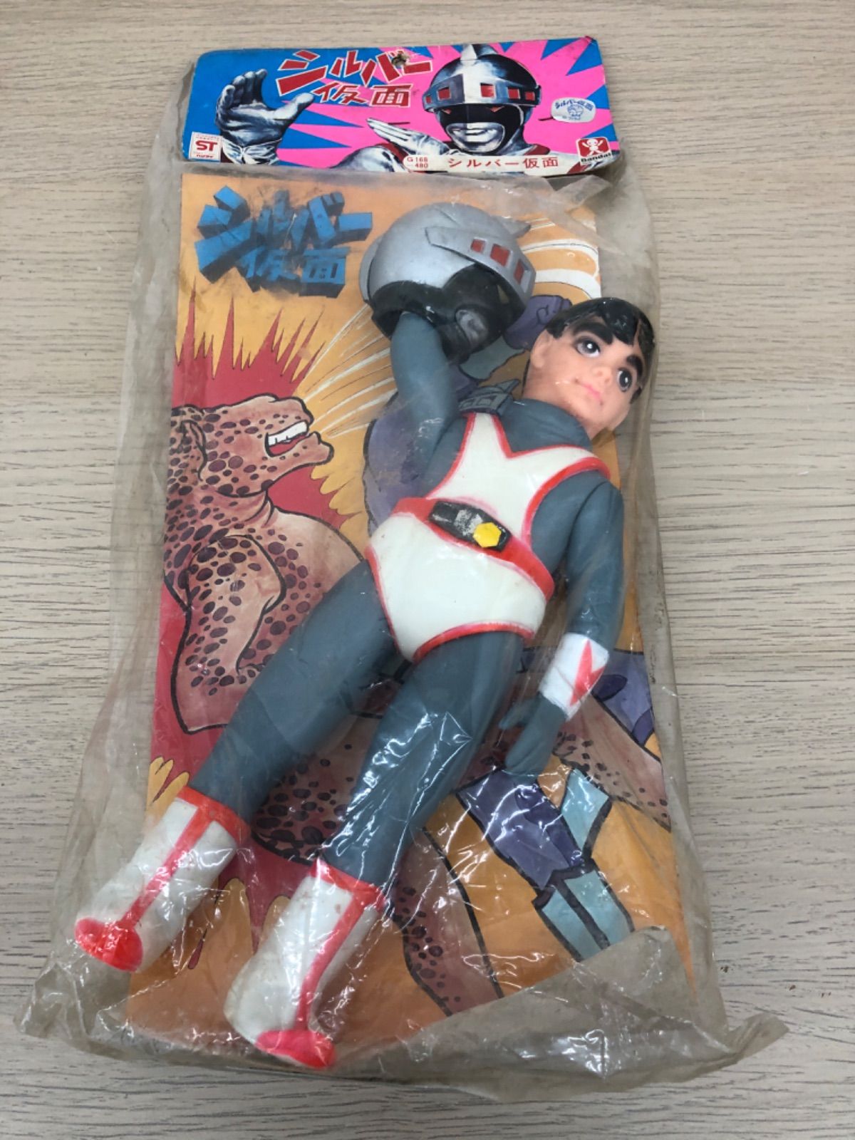未使用品 バンダイ シルバー仮面 ソフビ ヴィンテージ デッドストック S 247