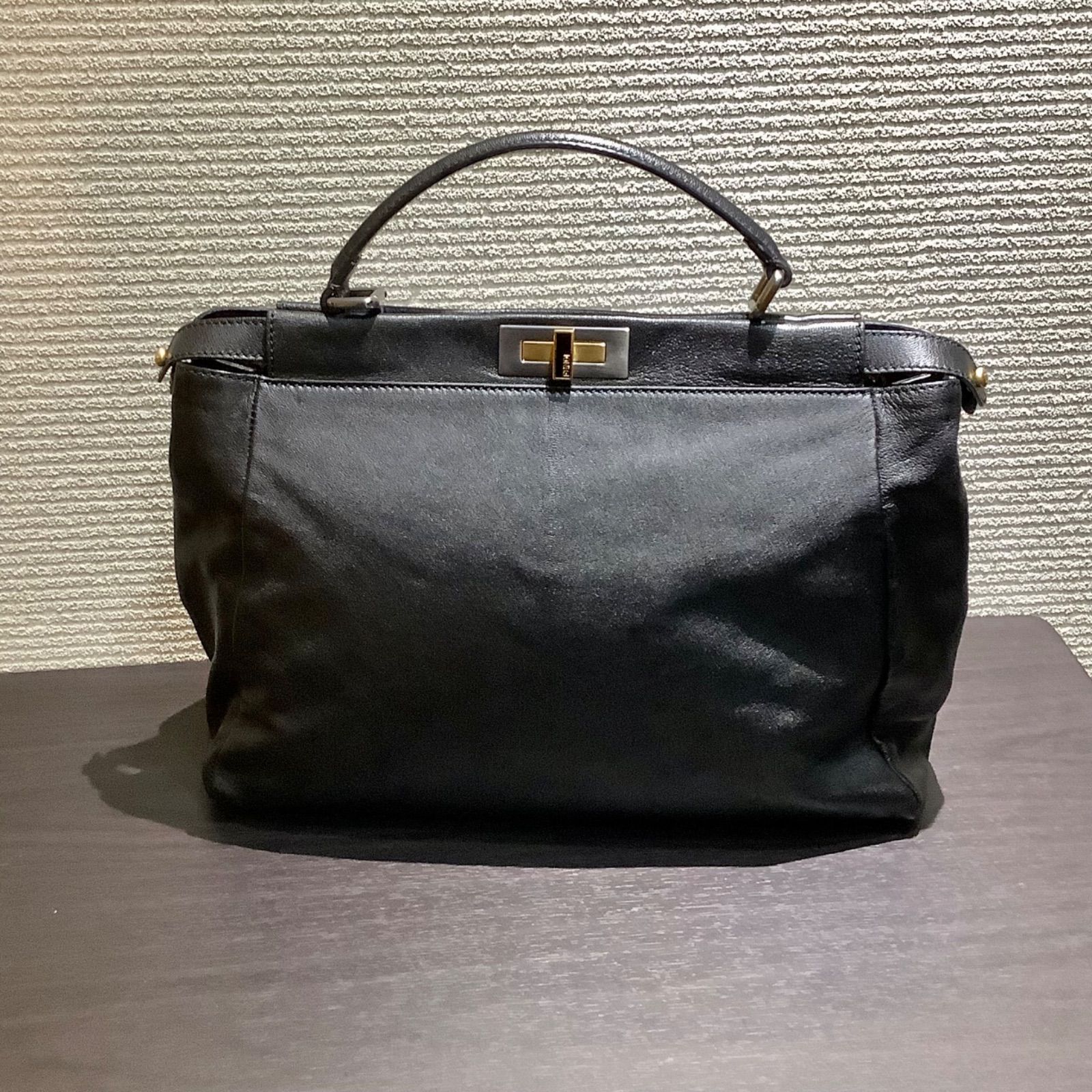 在庫一掃】 フェンディ FENDI ズッカ柄 ショルダーバッグ ハンドバッグ 