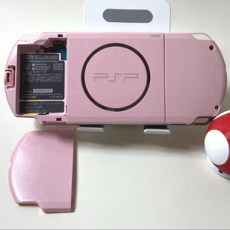 整備品】 PSP3000フルラミネートIPS液晶 すぐ遊べるセット su119