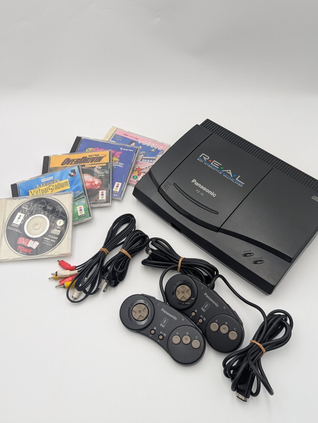 動作確認済】3DO REAL FZ-10 本体 コントローラー ソフト5本付き