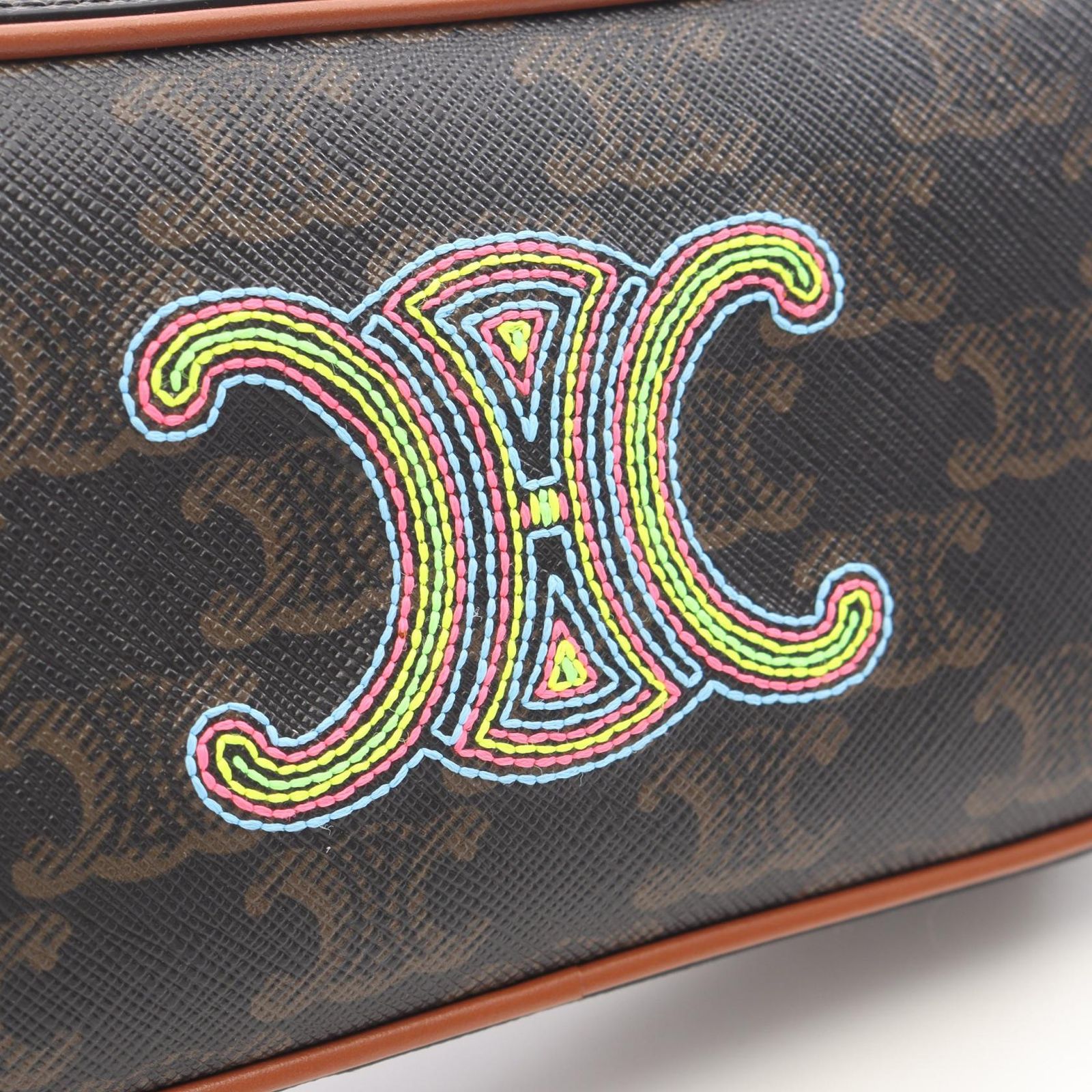 セリーヌ CELINE ショルダーバッグ キュイル トリオンフ ミニ カメラ 