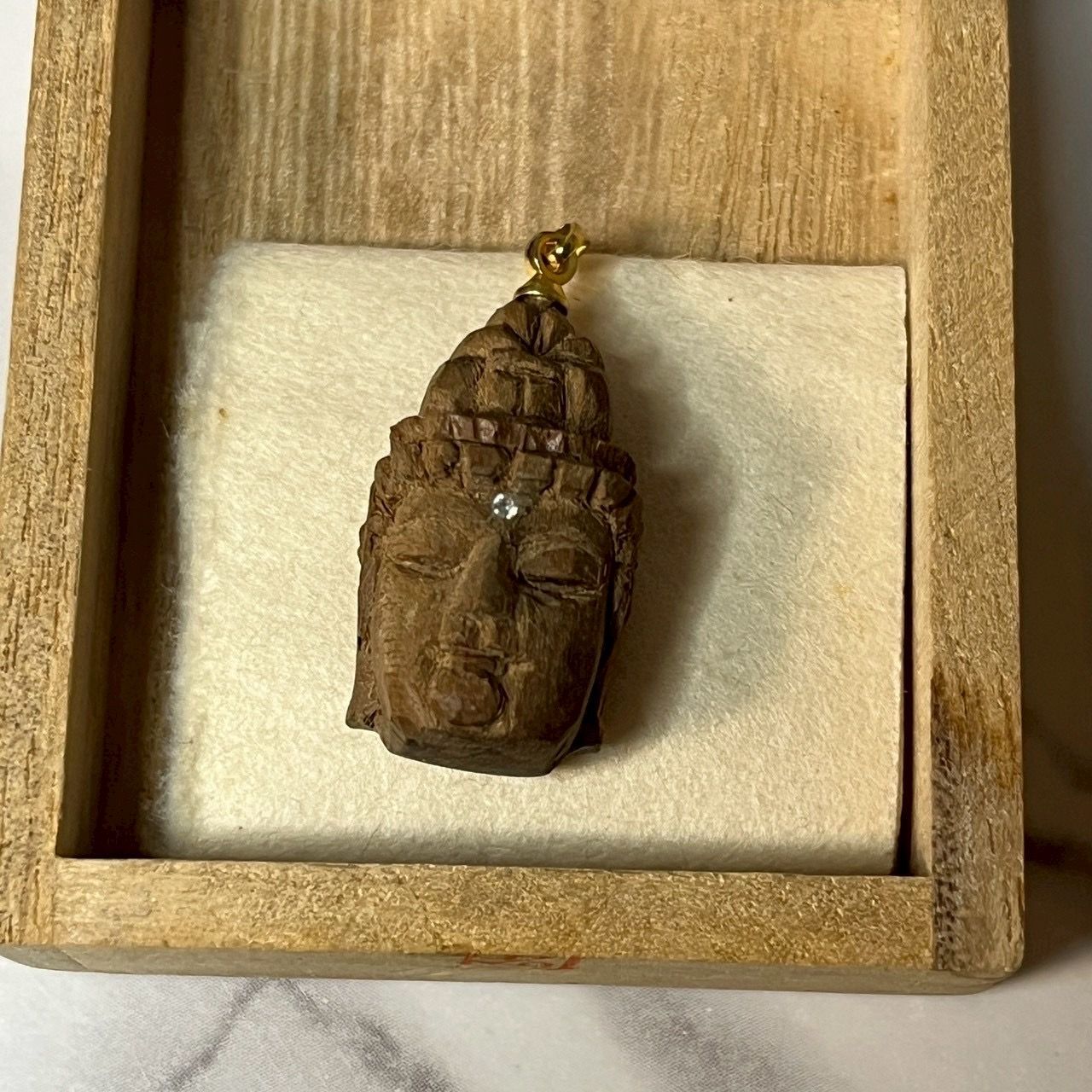 良品】木彫 仏頭 ペンダントトップ 仏像 木製 彫刻 桐箱付 仏教美術 