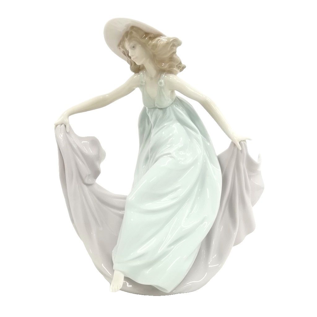 リヤドロ 5月の舞踏 LLADRO リアドロ 5月の舞踏 フィギュリン 美品