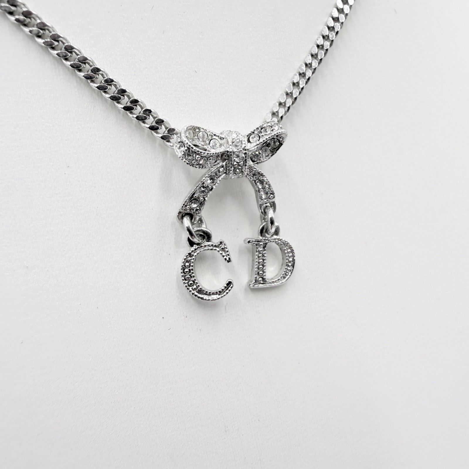 Christian Dior（クリスチャンディオール）CDロゴ リボン ネックレス 
