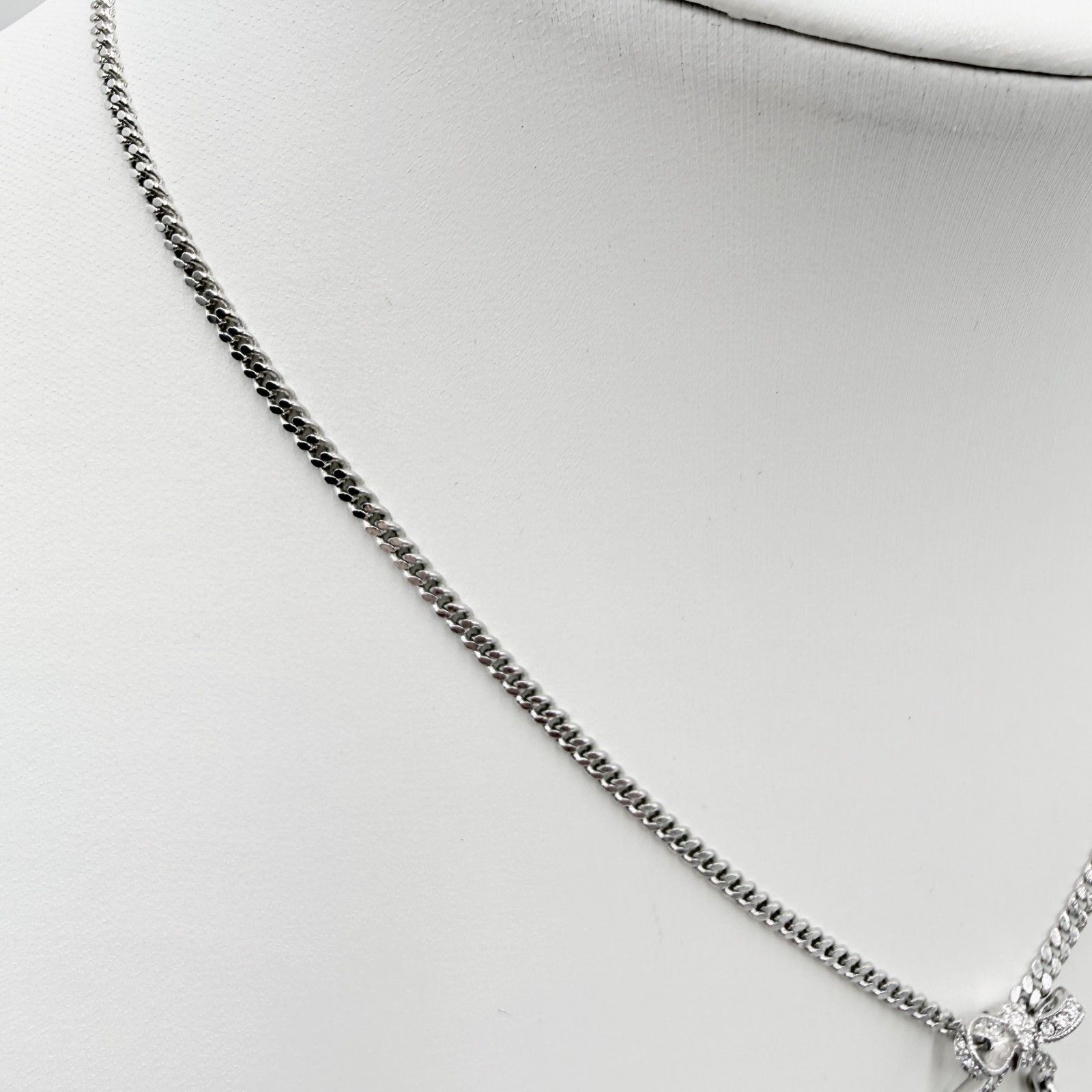 Christian Dior（クリスチャンディオール）CDロゴ リボン ネックレス