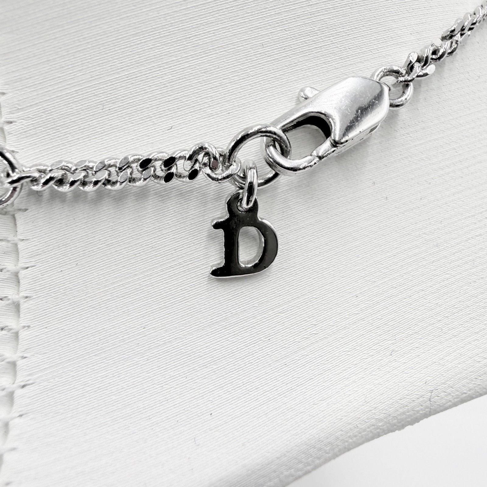 Christian Dior（クリスチャンディオール）CDロゴ リボン ネックレス