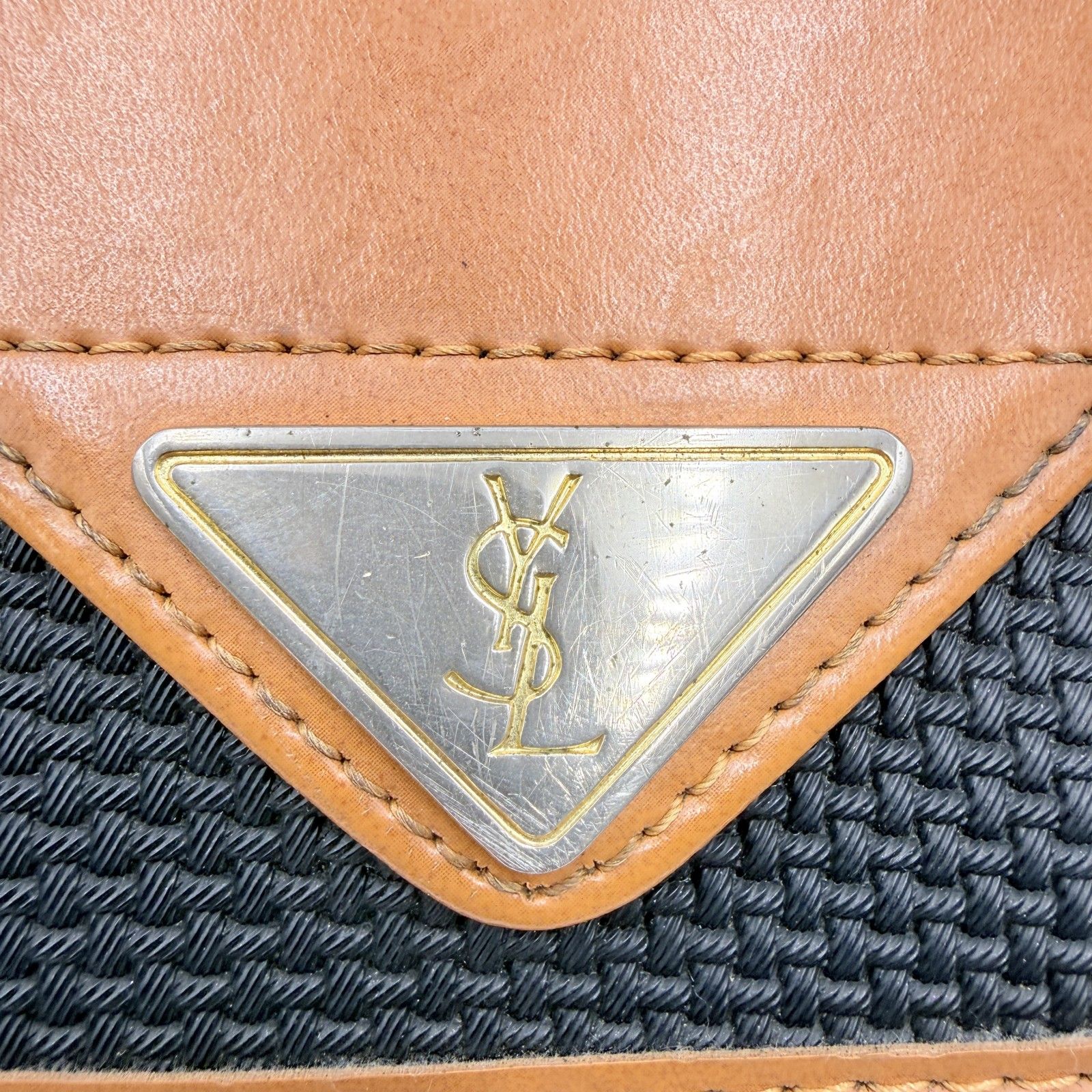 YVES SAINT LAURENT（イヴ・サンローラン）ヴィンテージ YSLロゴ