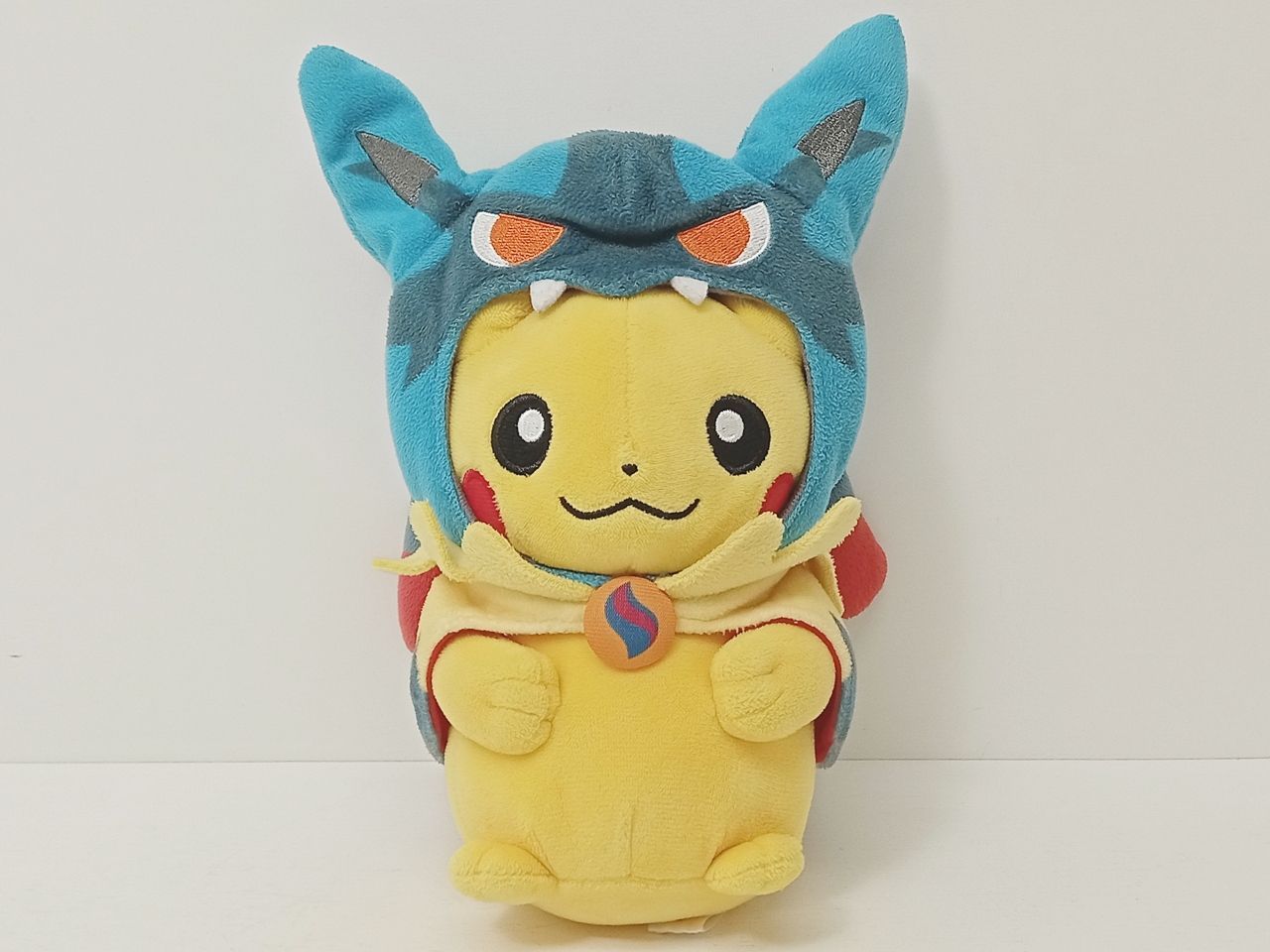タグ有り 未使用 ポケモン メガルカリオのポンチョを着たピカチュウ ぬいぐるみ Amazon.co.jp: ポケモンセンターオリジナル マスコット メガルカリオの