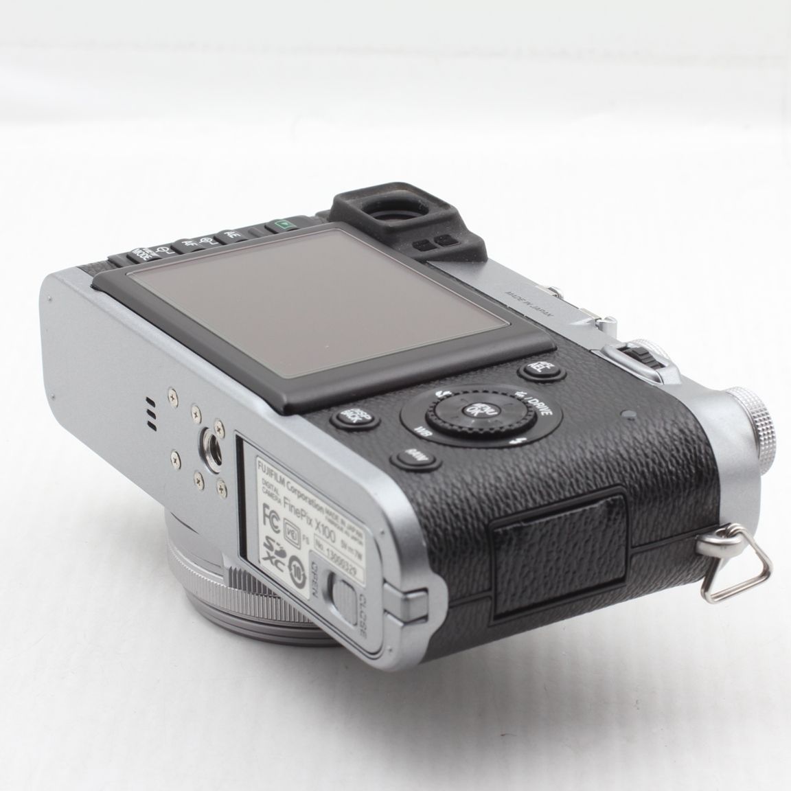 美品】FUJIFILM フジフィルム FinePix x100 シルバー デジタルカメラ