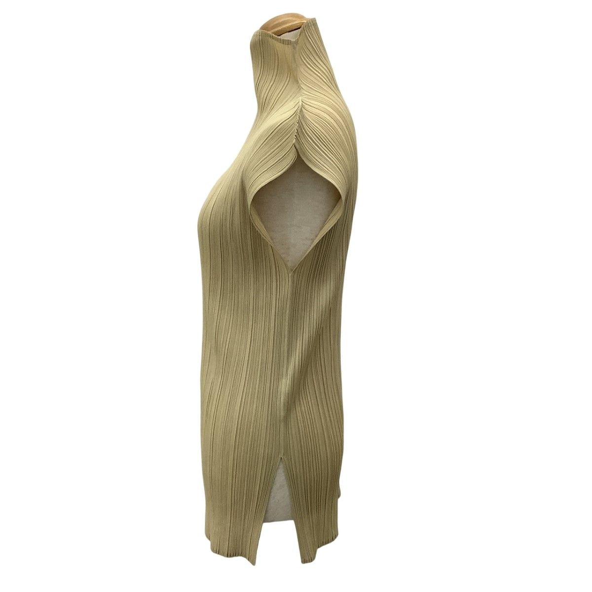 ISSEY MIYAKE イッセイミヤケ PLEATS PLEASE ノースリーブカットソー
