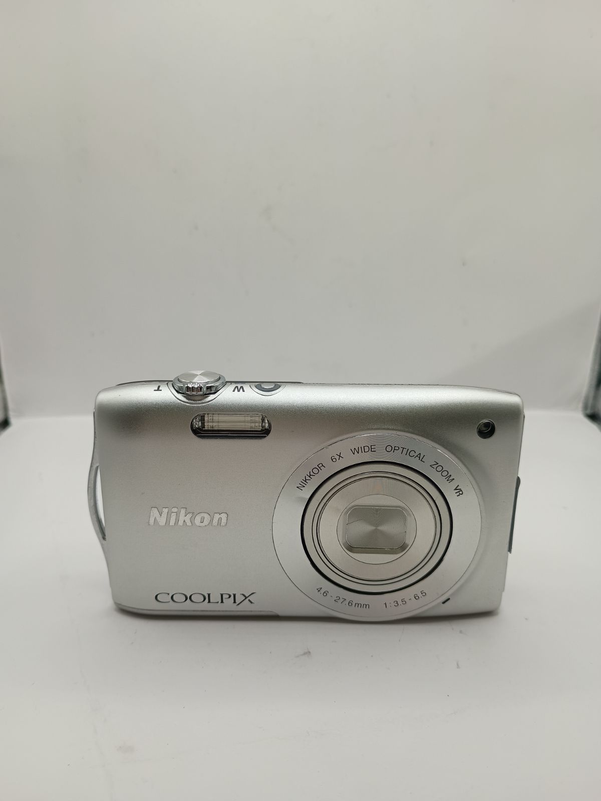 Nikon COOLPIX S3300 シルバー コンパクトデジタルカメラ 動作確認済