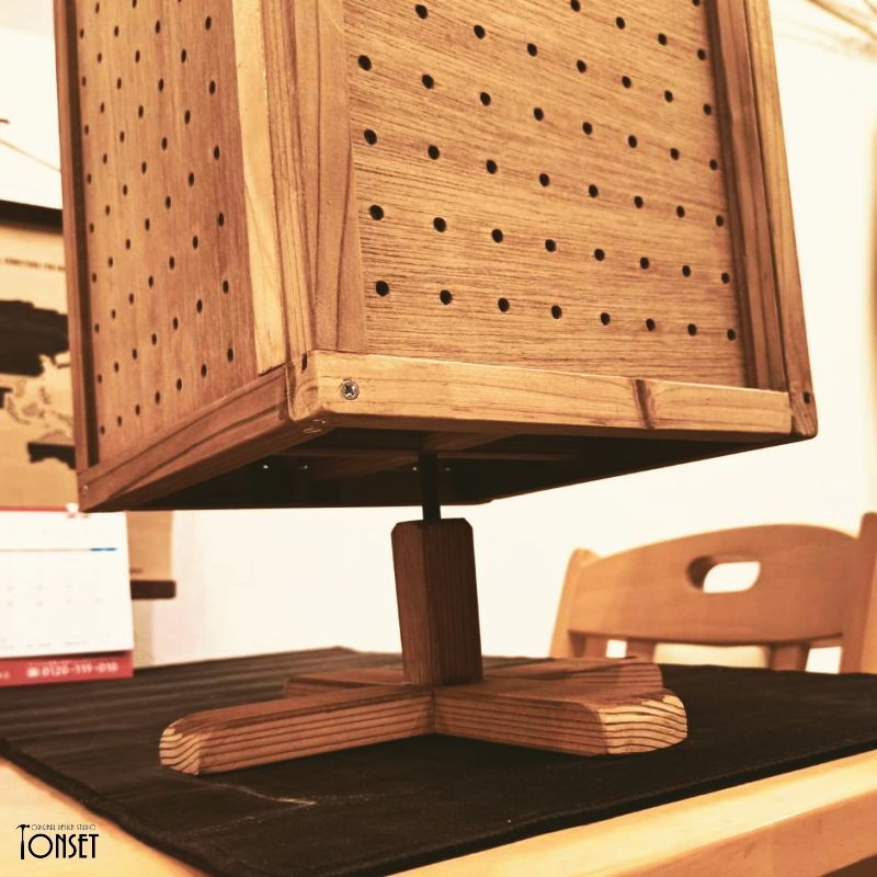 くるくる回転4面穴あきパネル什器 オークcol. 【公式通販】