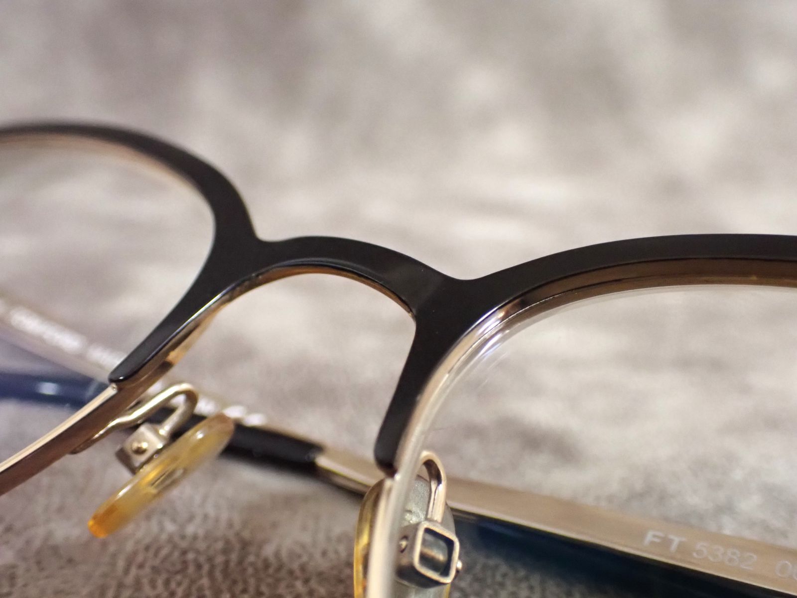 美品/日本製】TOM FORD トムフォード TF5382 001 メガネ チタニウム