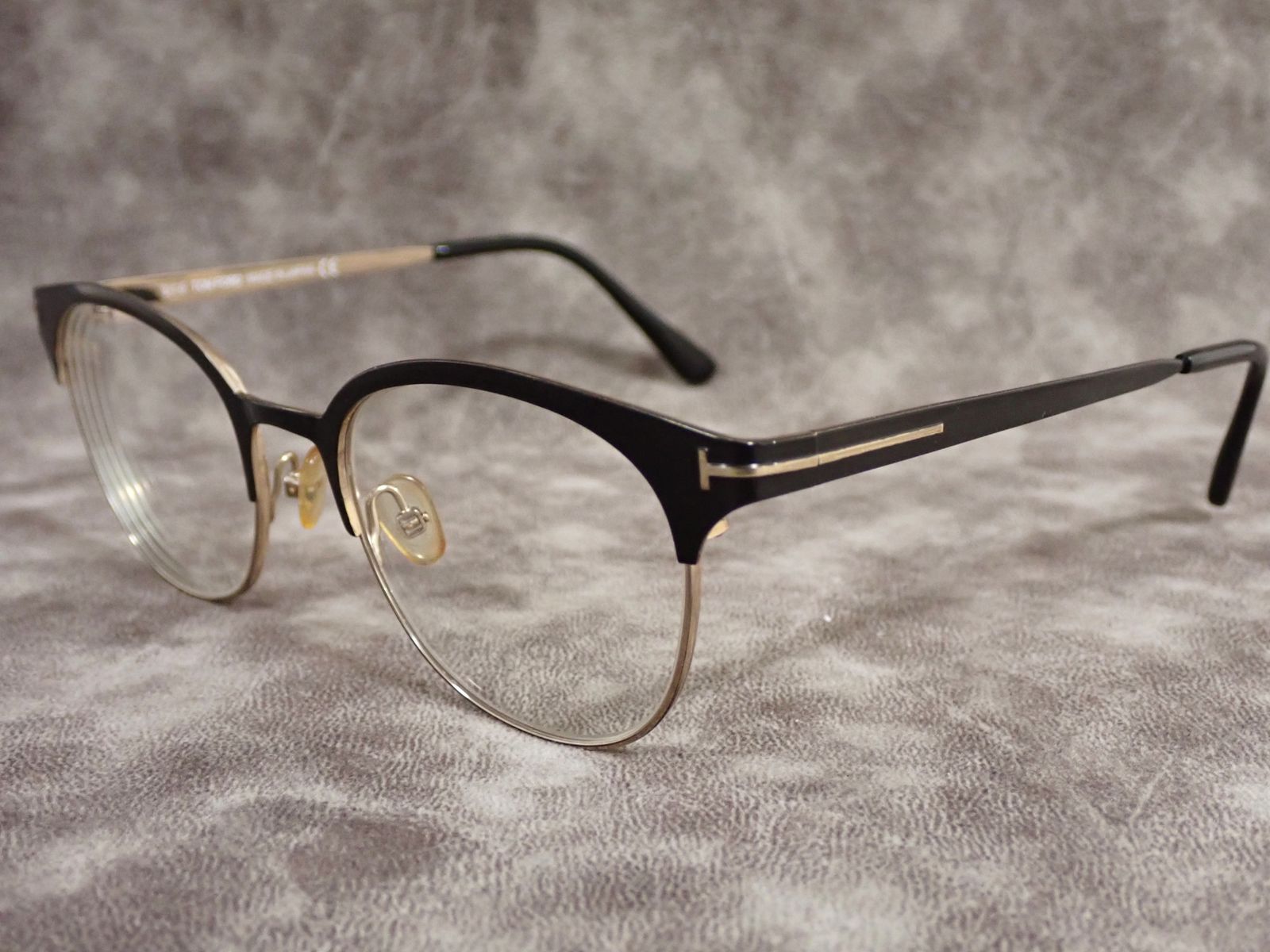 希少 日本製 TOM FORD サーモントタイプ TITANIUM TF5382 Tom Ford Eyeglasses Frame TF5382 005 Titanium Black Gold Made In