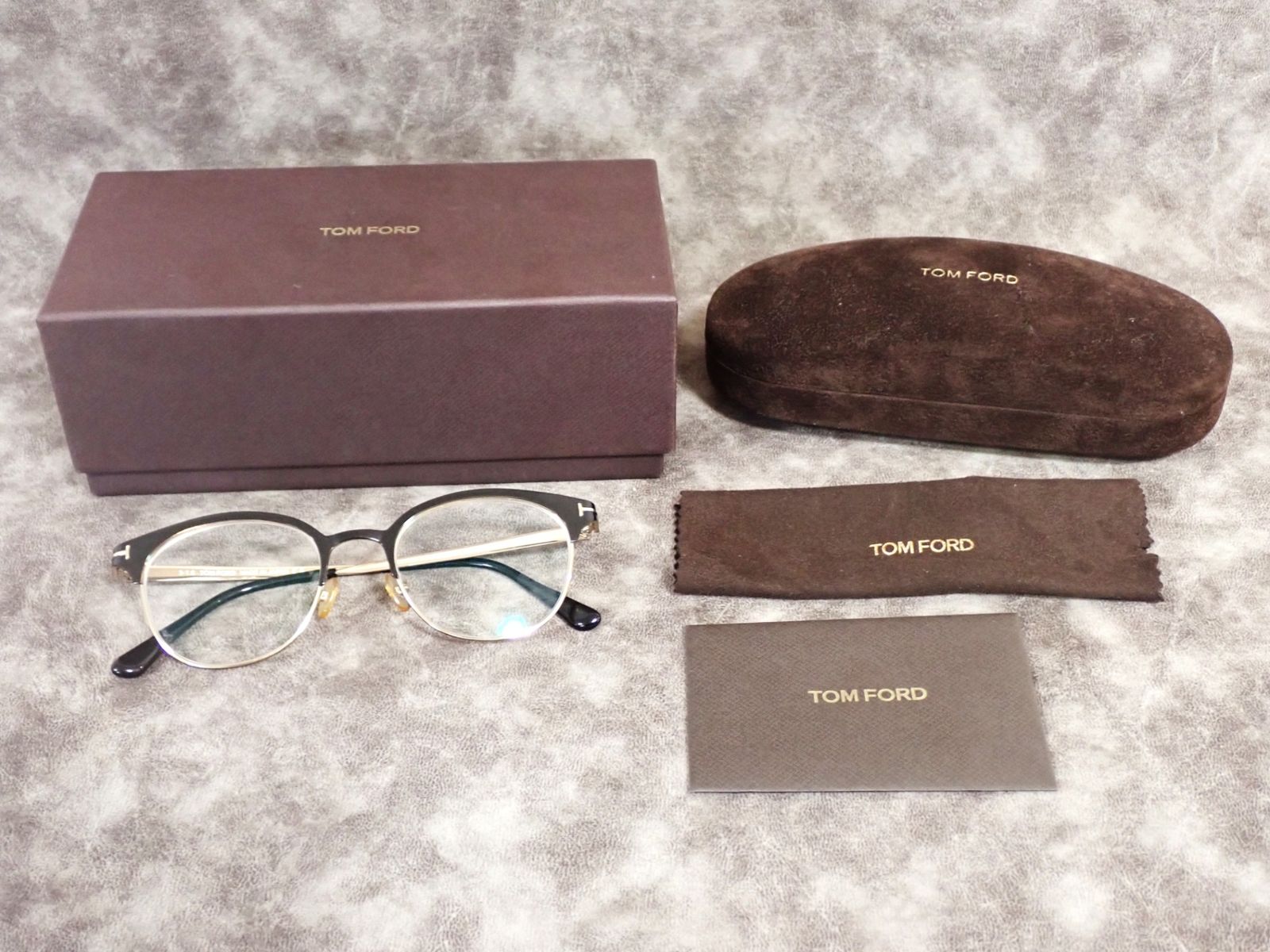 希少 日本製 TOM FORD サーモントタイプ TITANIUM TF5382 Tom Ford Eyeglasses Frame TF5382 005 Titanium Black Gold Made In