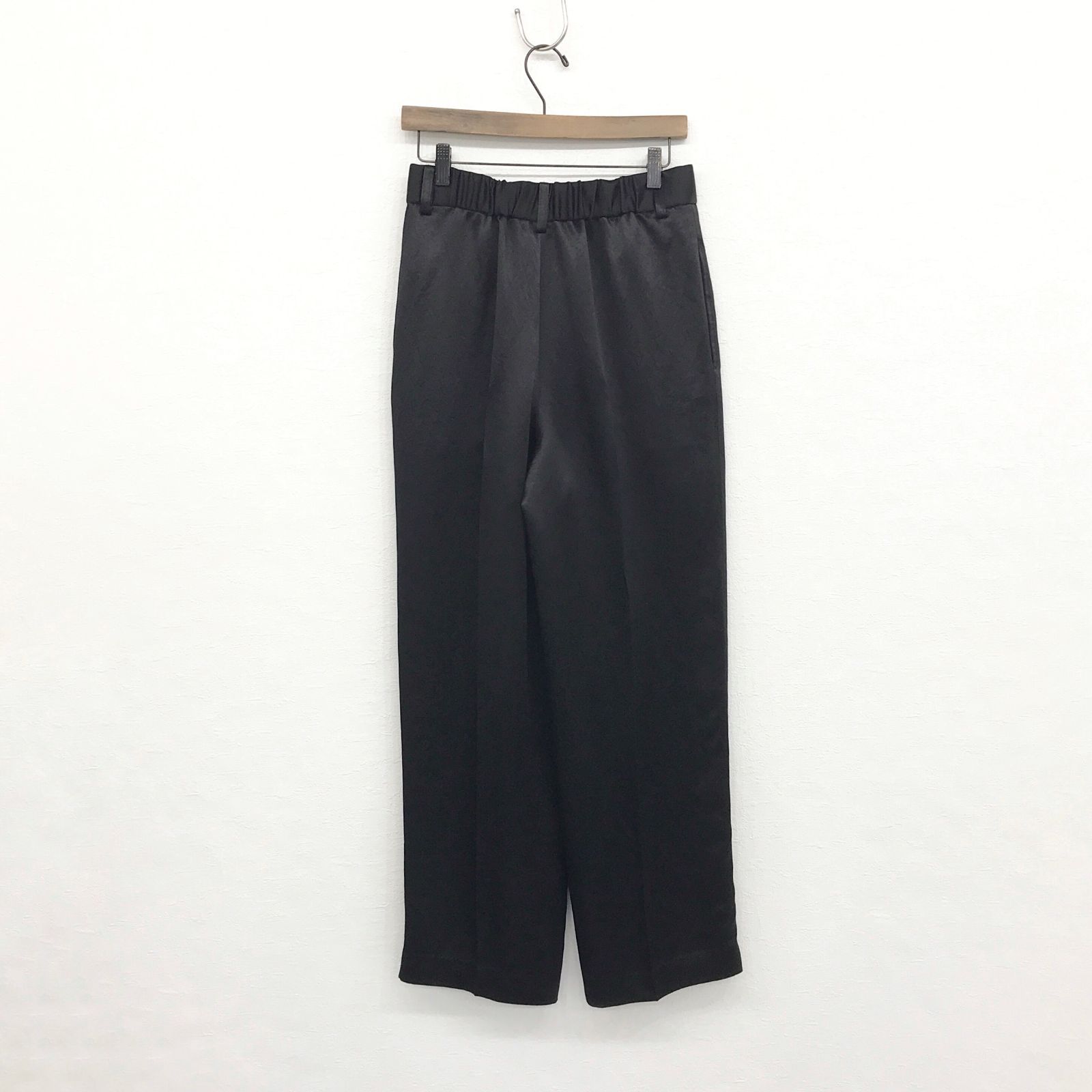 conte コンテ アセテートタックサテンワイドパンツ ブラック 38 8514