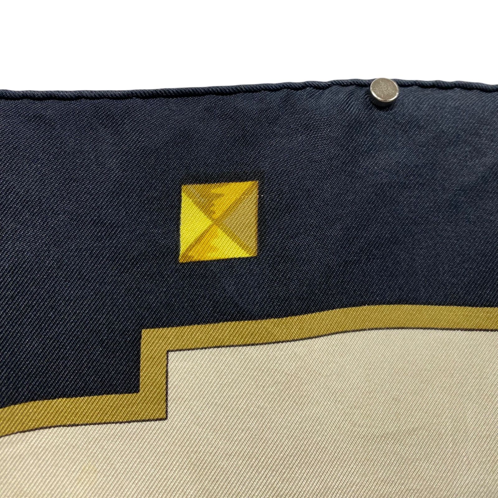 エルメス カレ90 LES CLES シルクスカーフ 鍵柄 ブラック HERMES