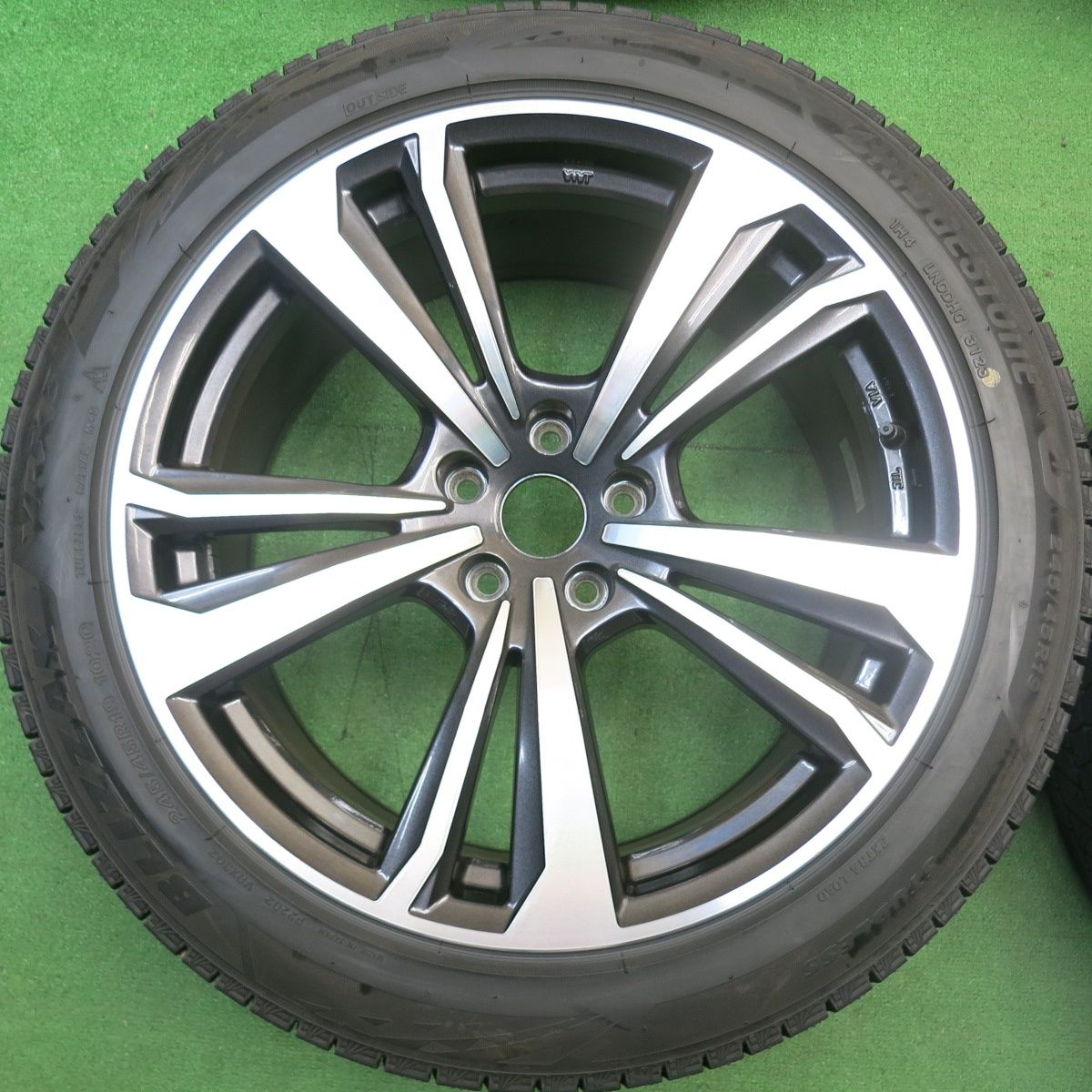 バリ溝！23年！キレイ！9.5分☆BMW 等 smartline 365 245/45R19 