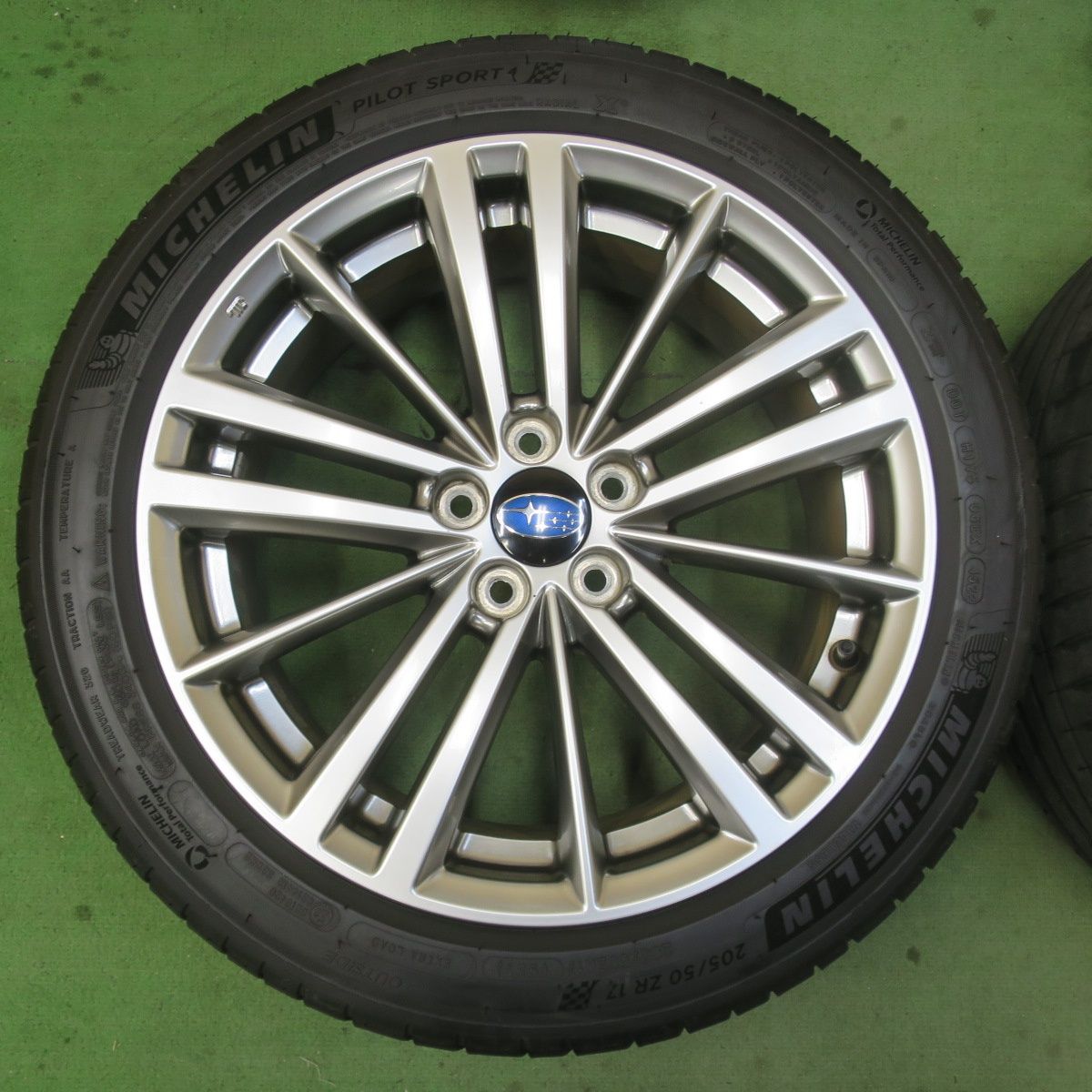 キレイ！22年☆スバル GP インプレッサ スポーツ 純正 205/50R17