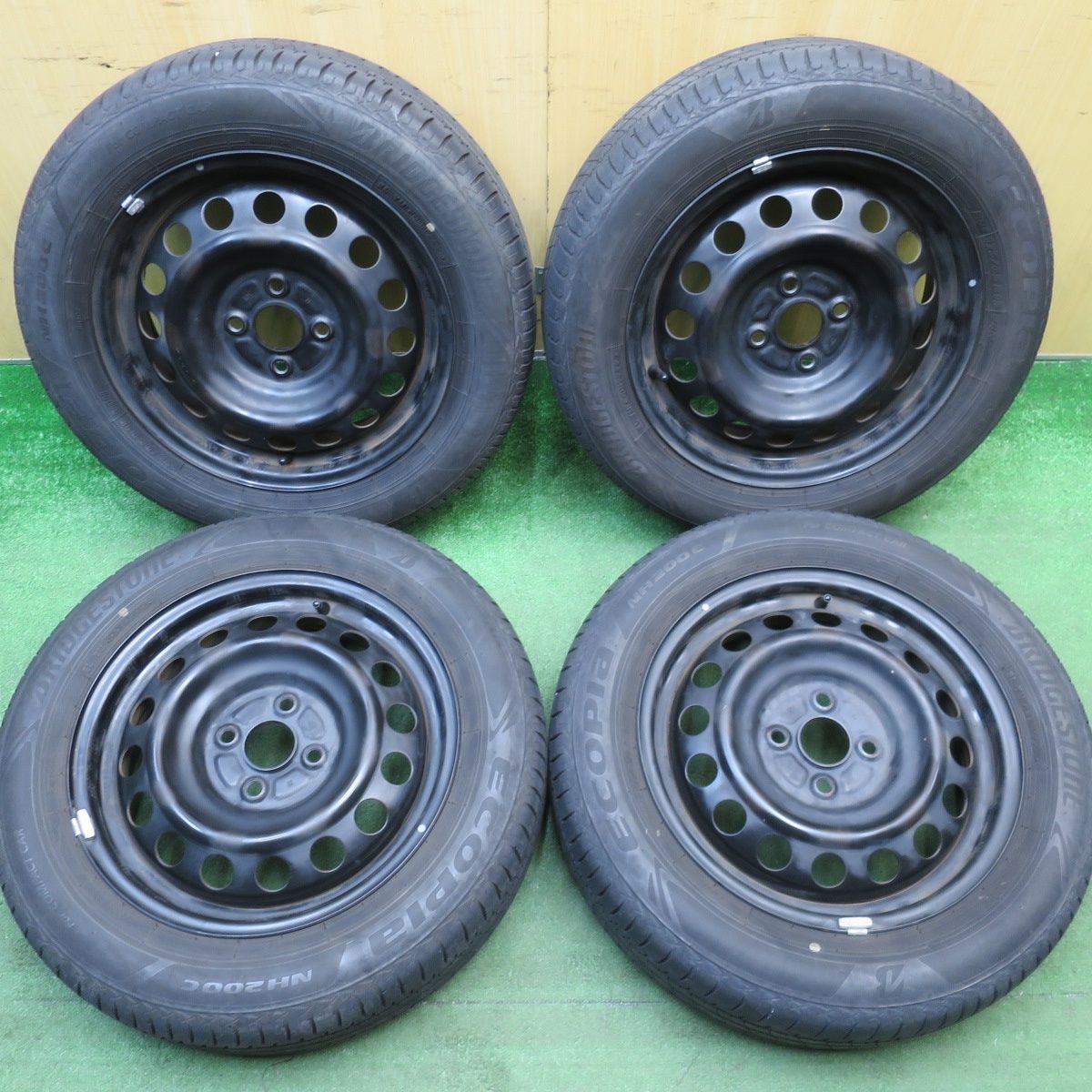 バリ溝！8.5分☆スタッドレス 175/65R15 ブリヂストン ブリザック VRX2 
