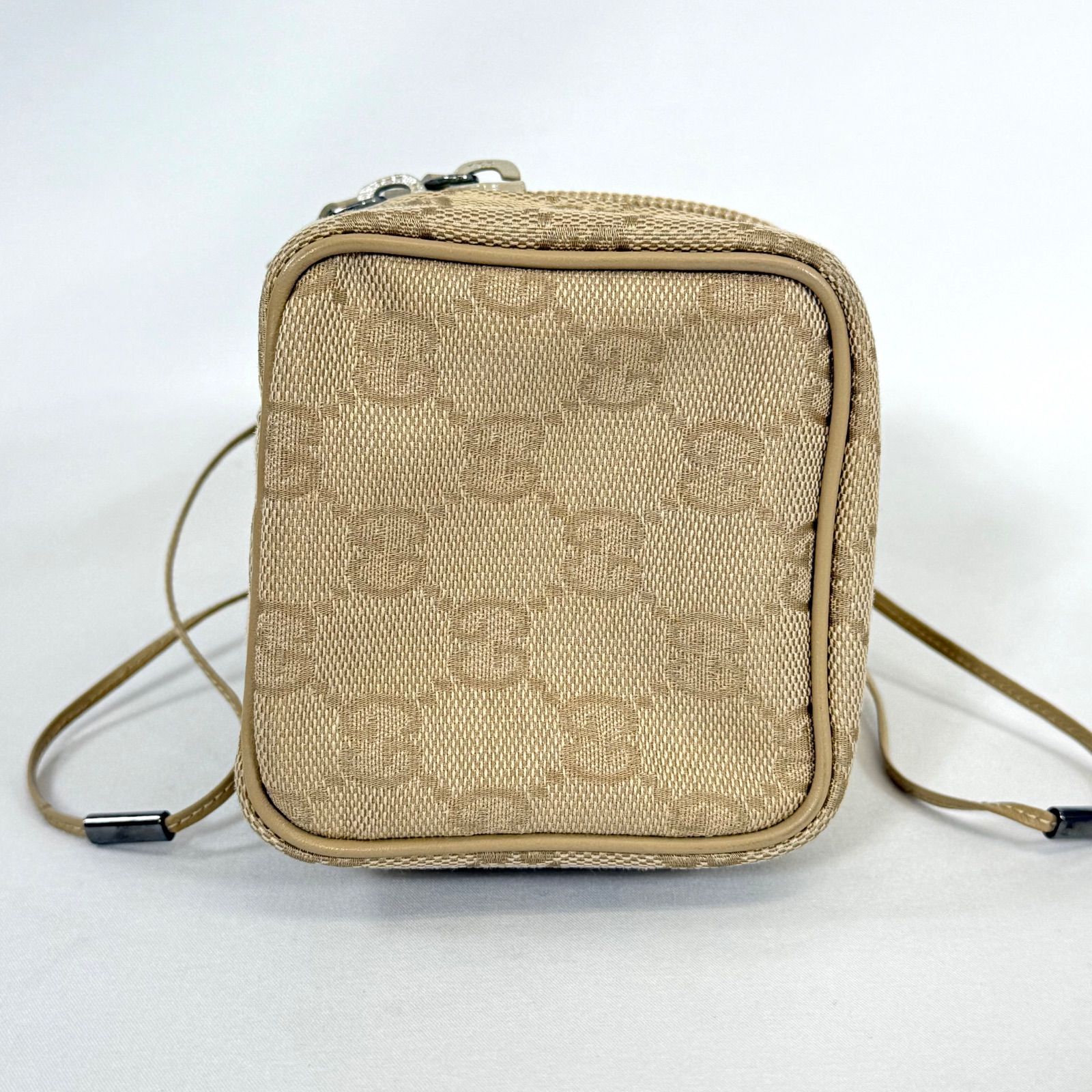 美品】Gucci グッチ GGキャンバス 巾着 アクセサリーポーチ 039 1054 