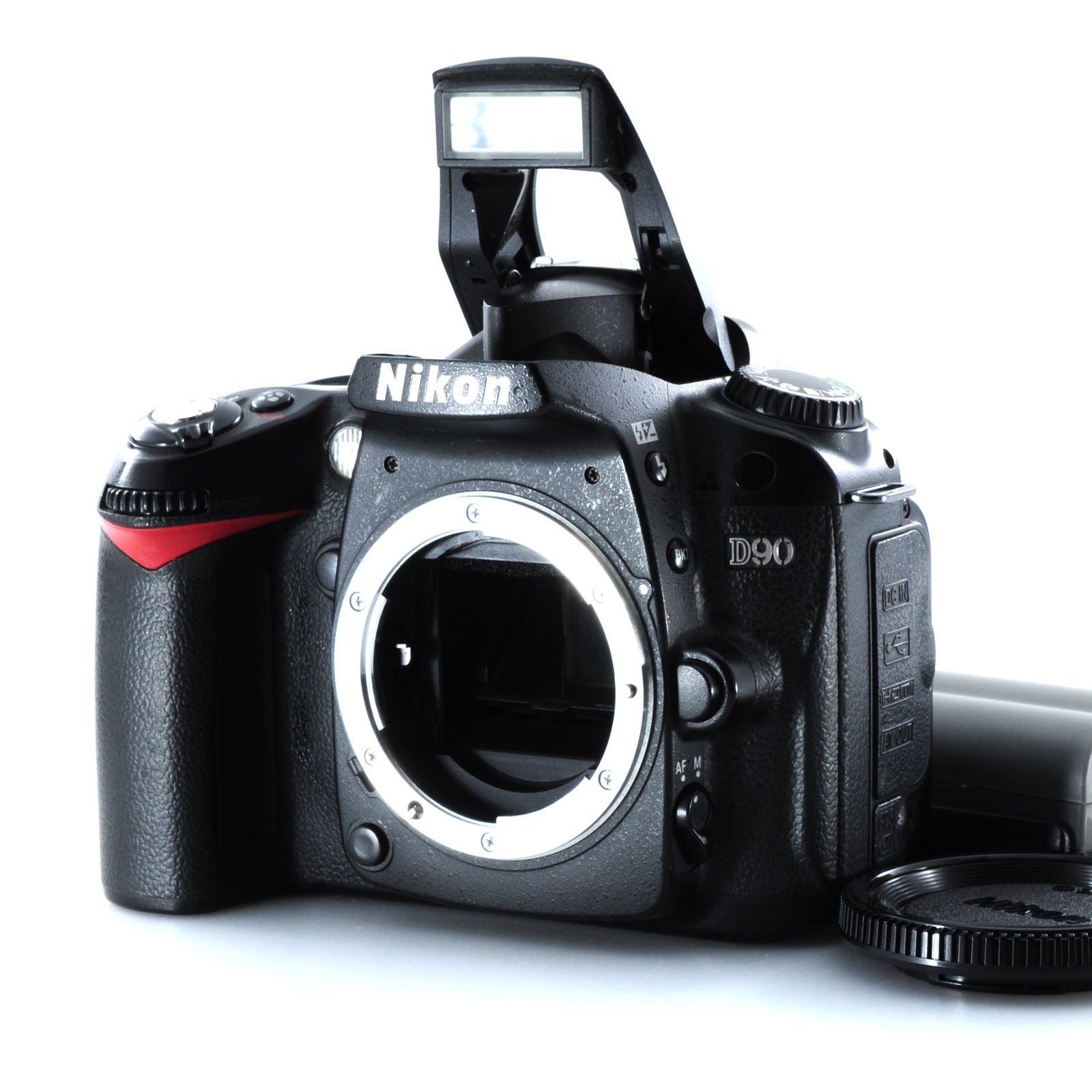 k*o様 Nikon D90 デジタル一眼レフカメラ 充電器付き ニコン】Nikon D90 デジタル一眼レフカメラ バッテリー・充電器付き
