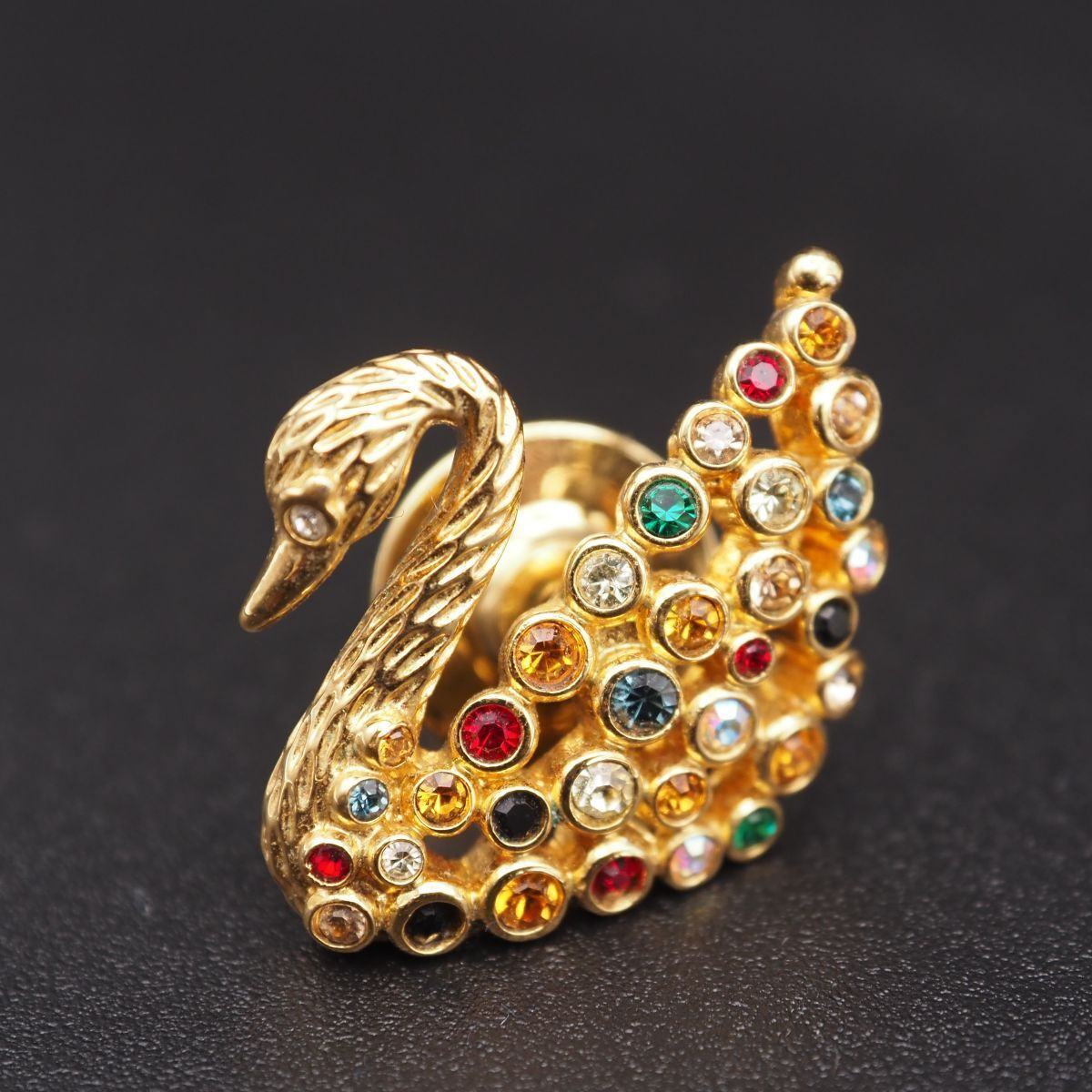 R990 スワロフスキー SWAROVSKI ピンブローチ 白鳥 スワン ロゴ マルチ