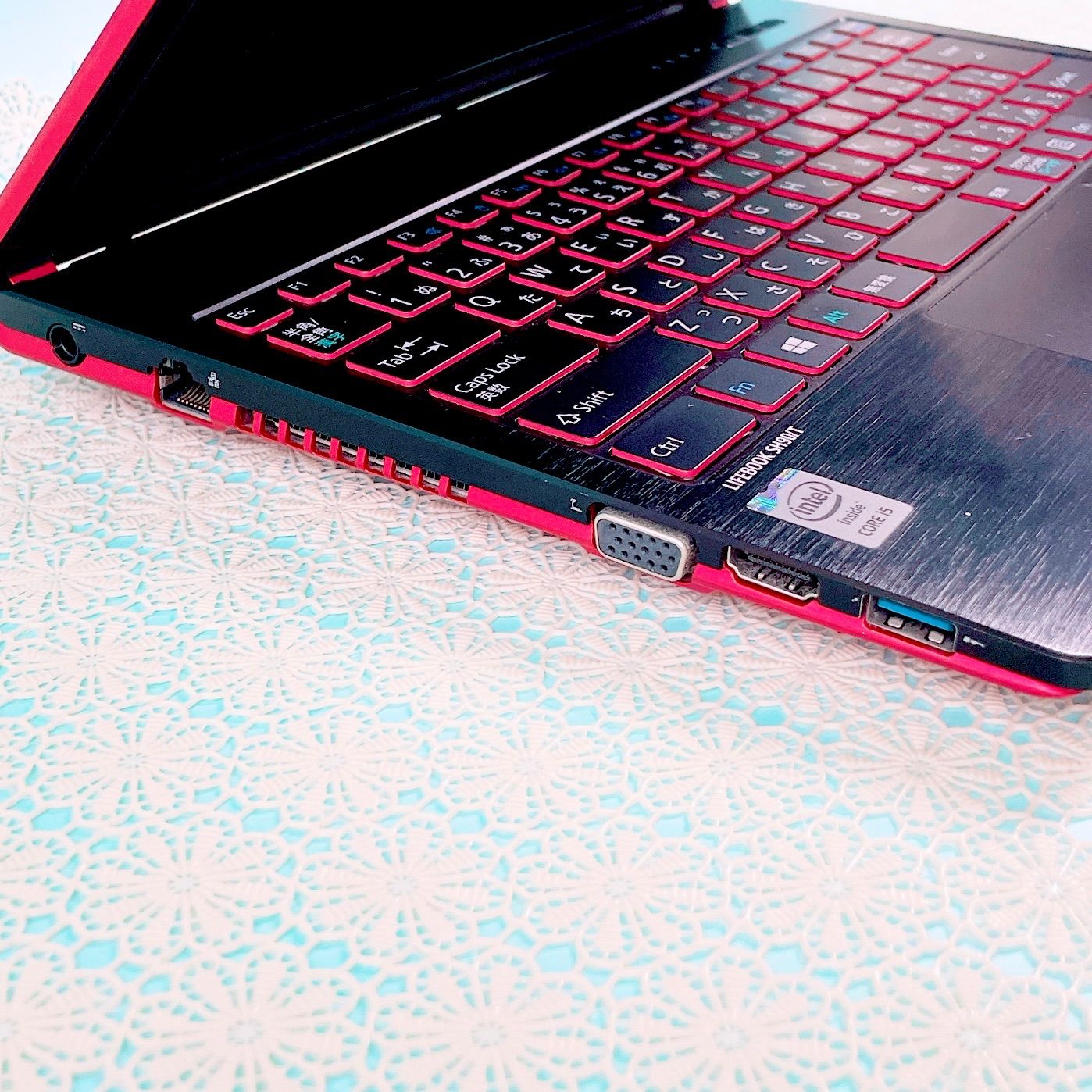 富士通 タッチパネル✨小型軽量ノートパソコン✨️メモリ12GB SSD256GB