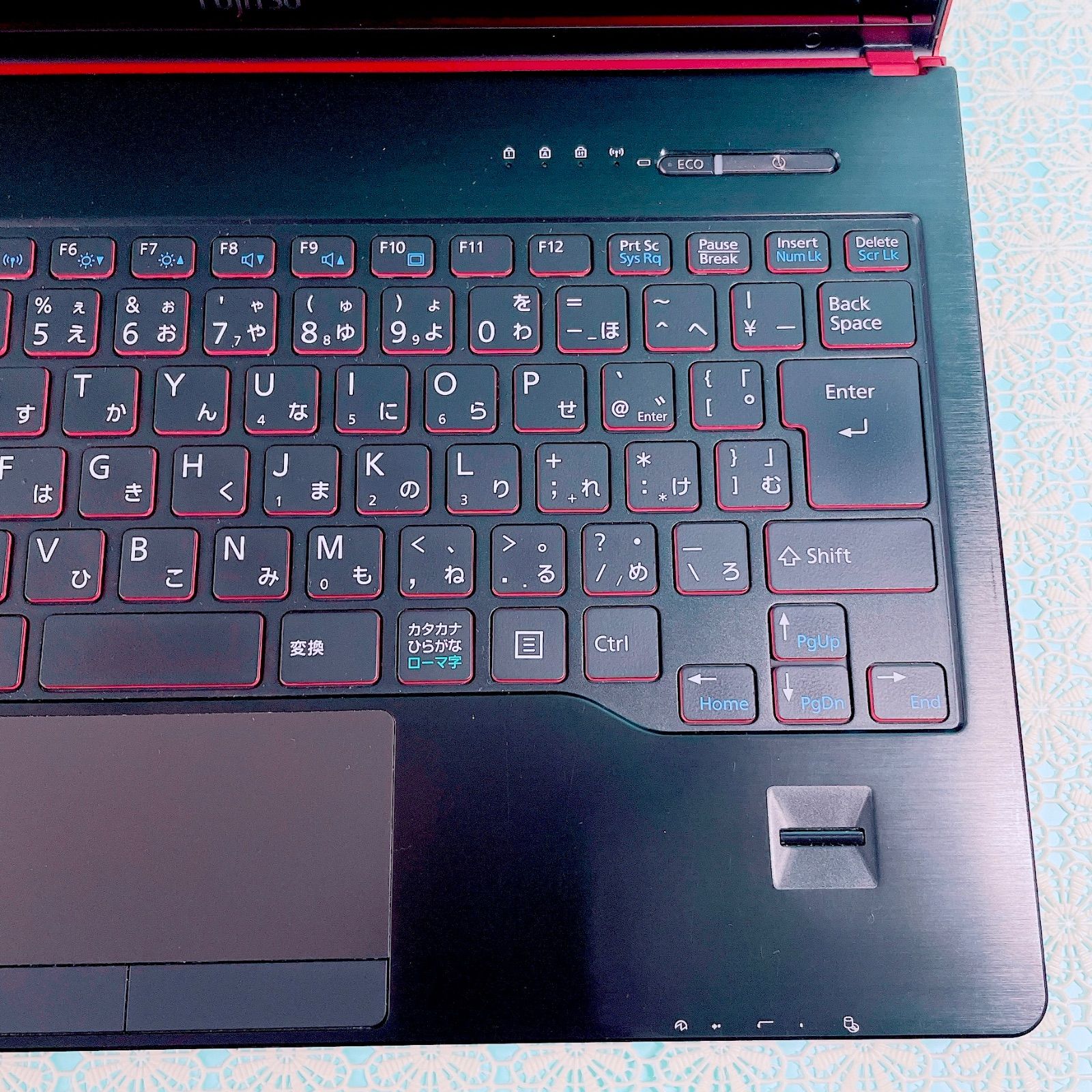 富士通 タッチパネル✨小型軽量ノートパソコン✨️メモリ12GB SSD256GB