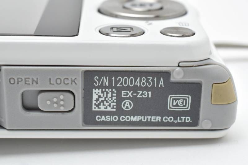 実用光学美品】Casio カシオ EXILIM EX-Z31 白 ホワイト コンパクト