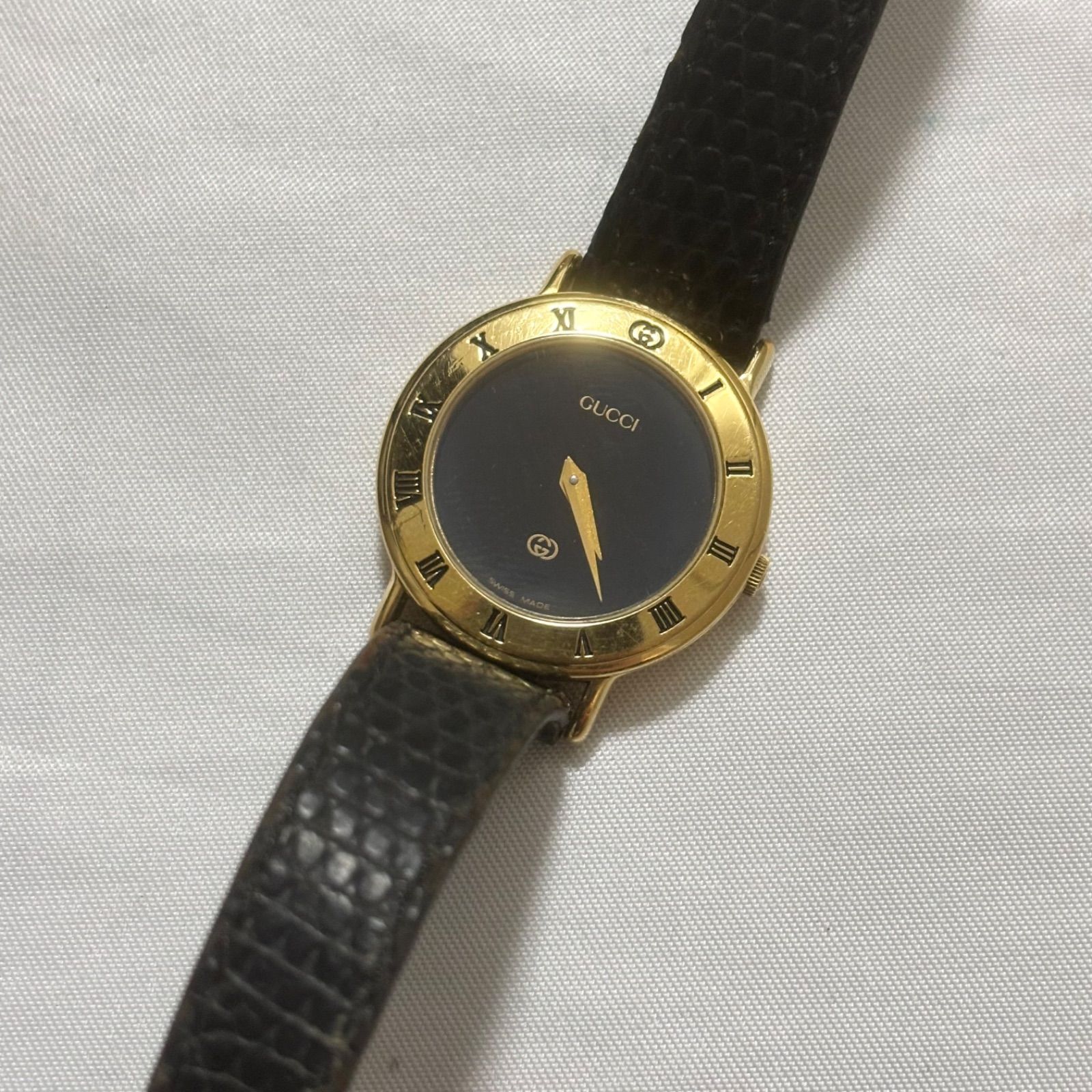 送料無料】GUCCI/グッチ/3000L/ブラック×ゴールド/クォーツ腕時計/箱 
