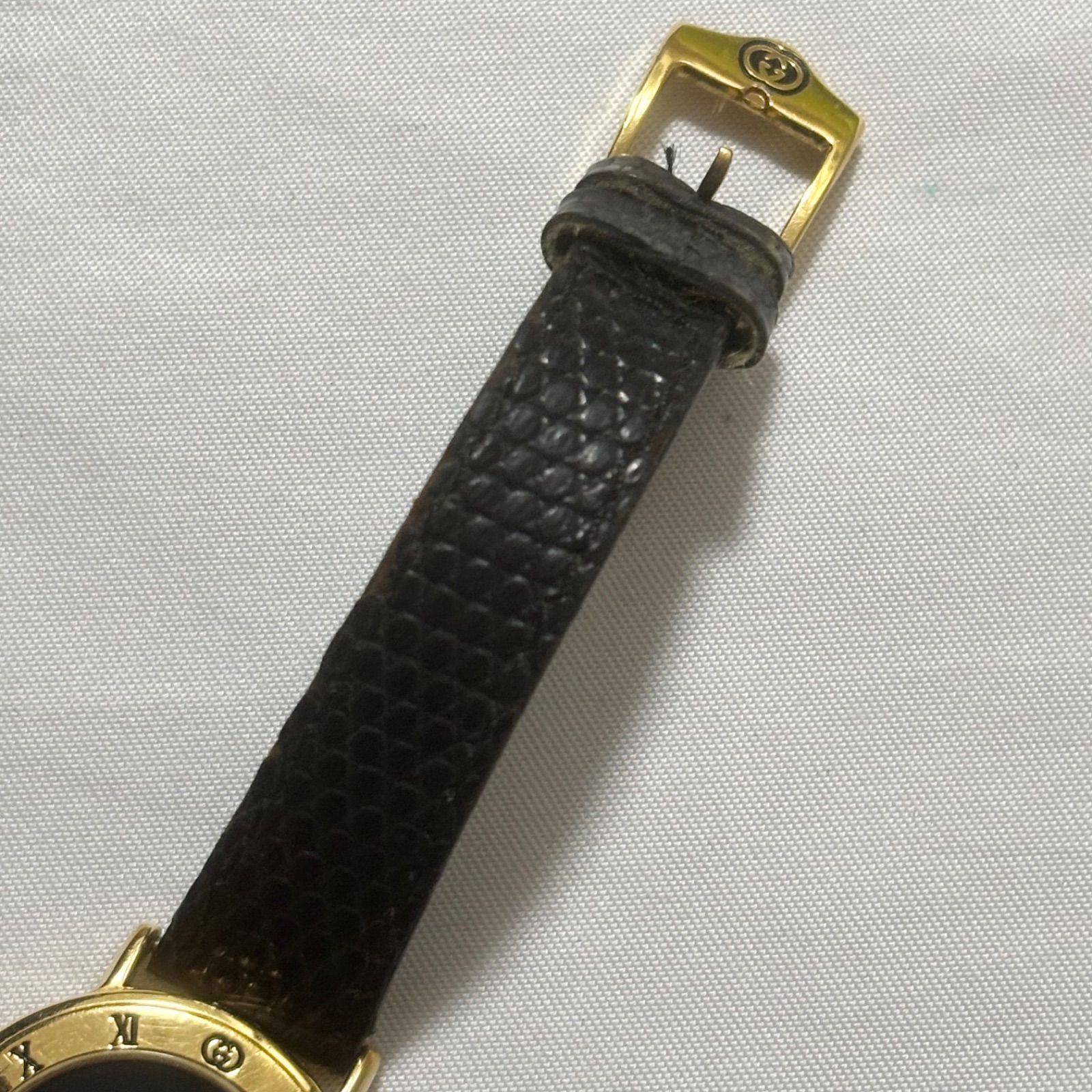 送料無料】GUCCI/グッチ/3000L/ブラック×ゴールド/クォーツ腕時計/箱 